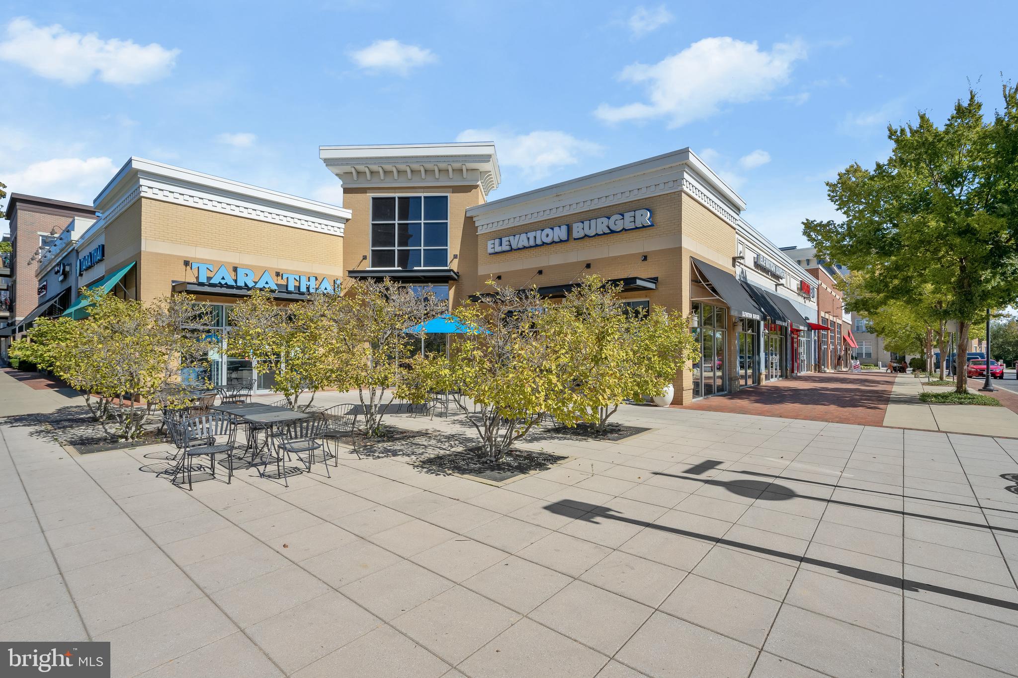 GATEWAY WEST - Residential
