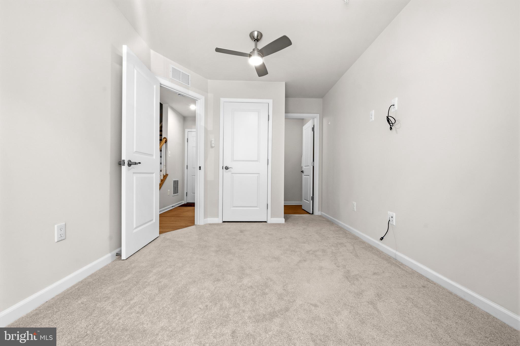 GATEWAY WEST - Residential