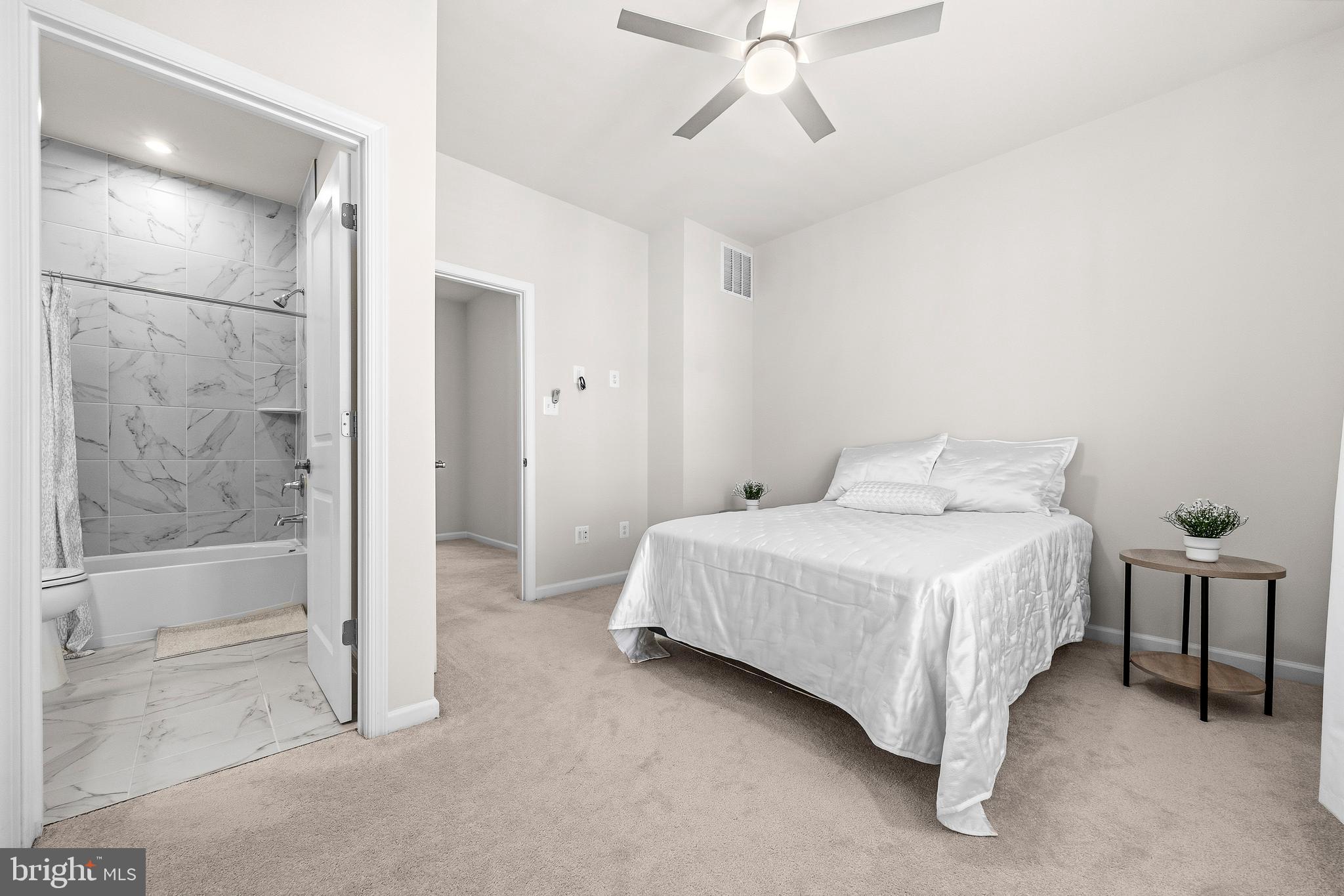 GATEWAY WEST - Residential