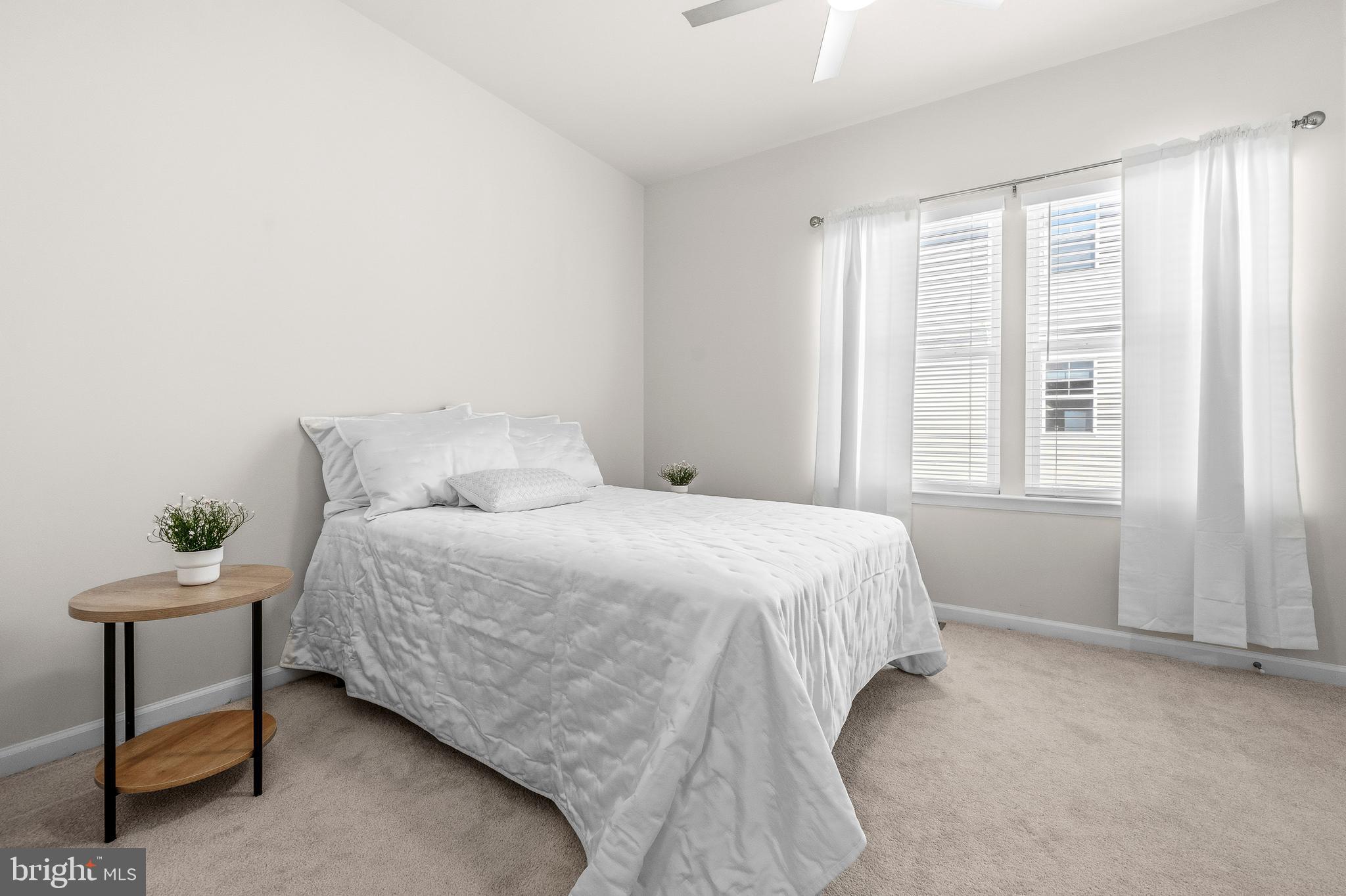 GATEWAY WEST - Residential
