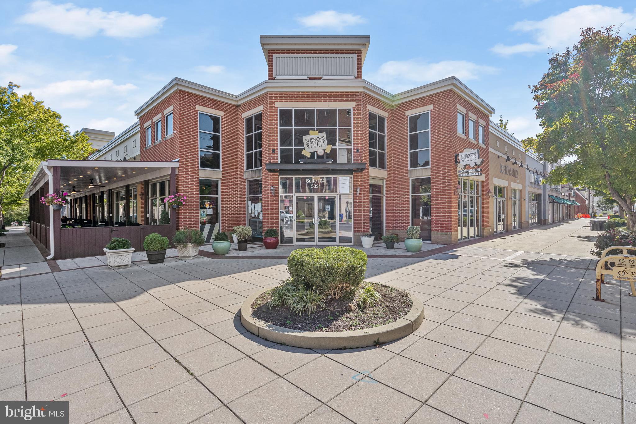 GATEWAY WEST - Residential