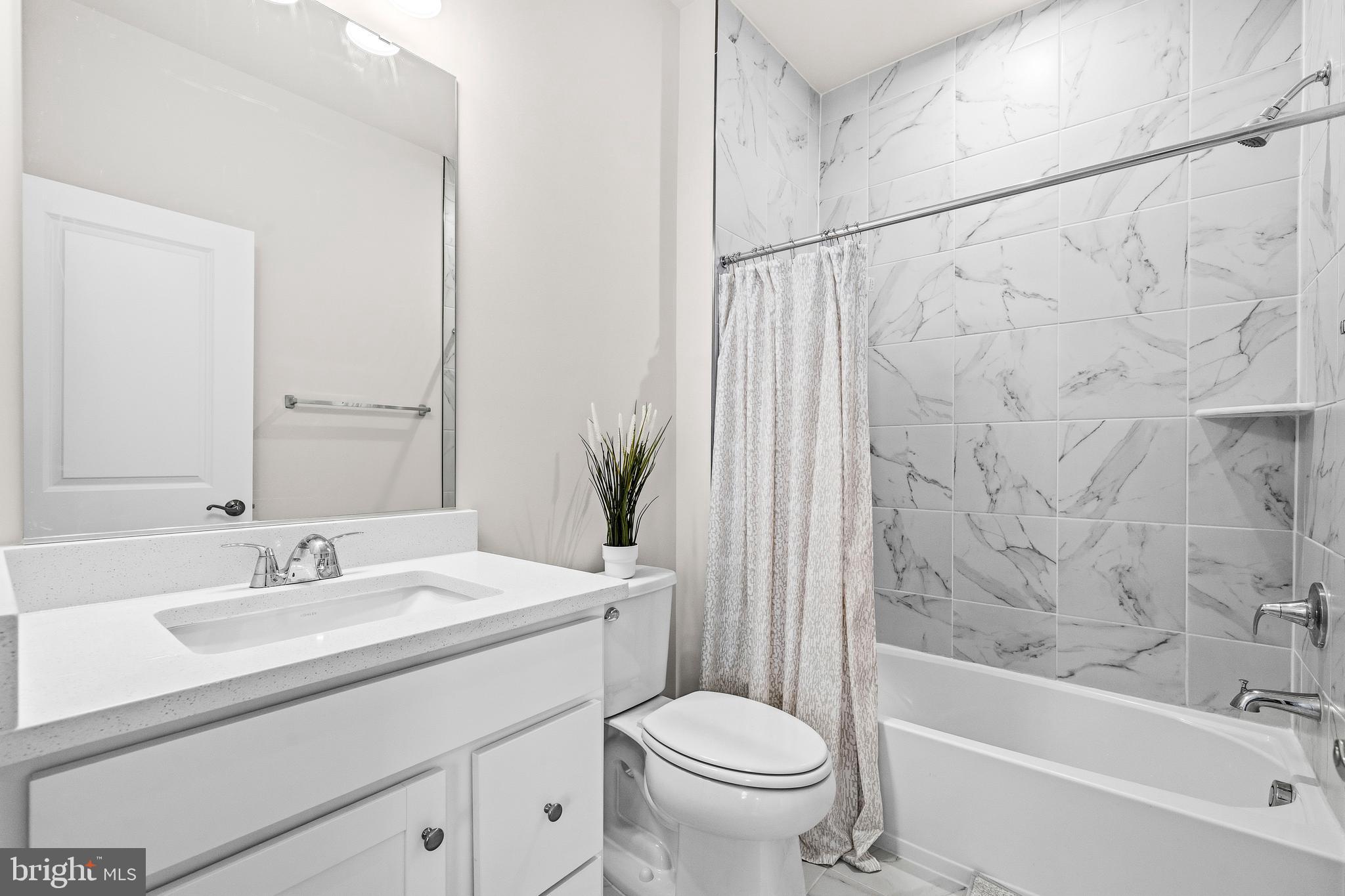 GATEWAY WEST - Residential