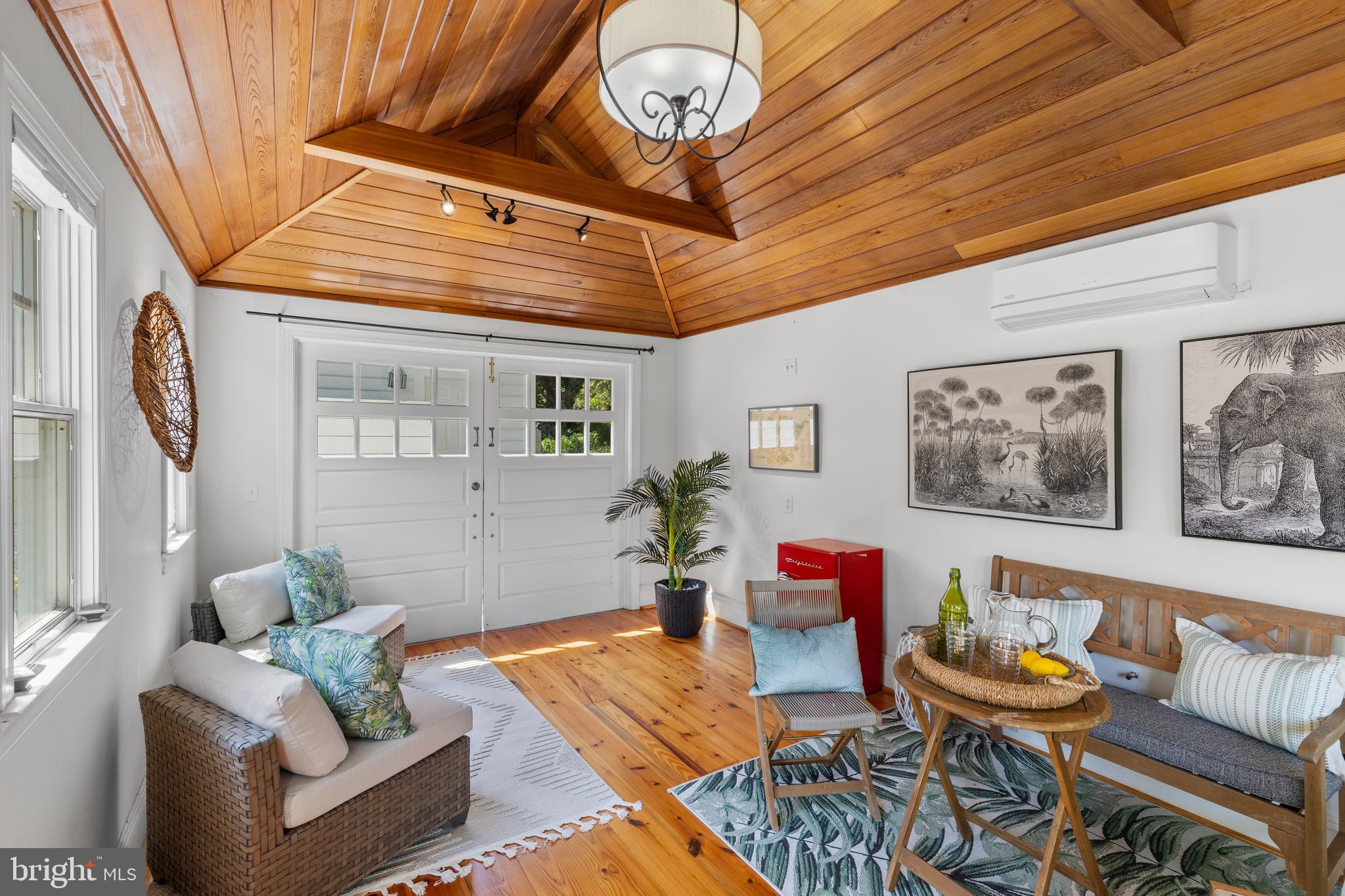 FISHING CREEK FARM - Residential