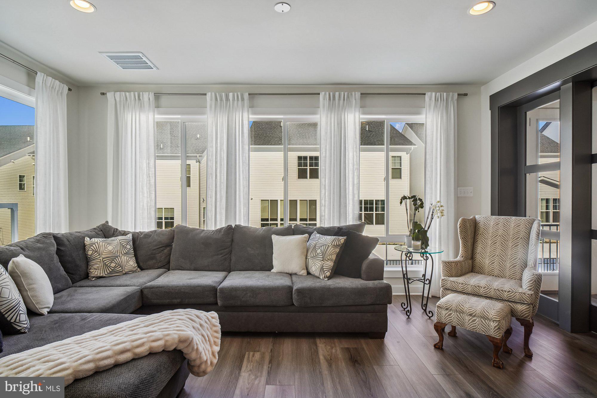 ROSEHAVEN - Residential