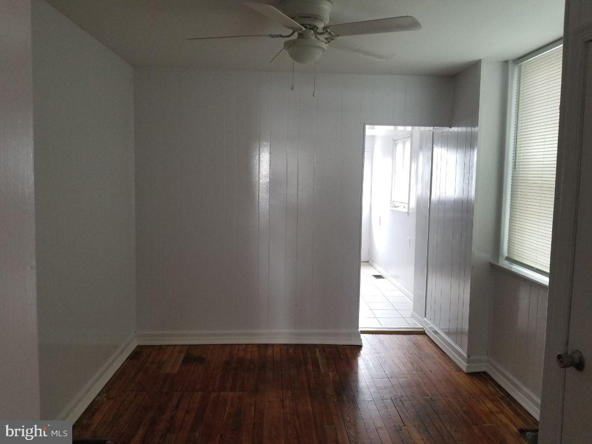 PORT RICHMOND - Residential Lease