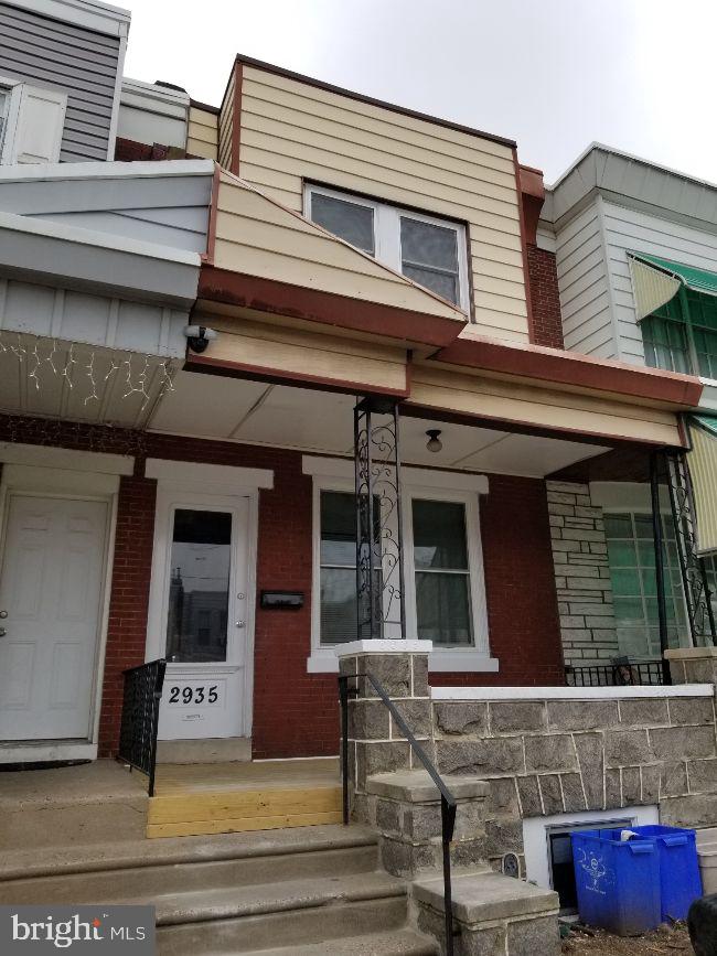 PORT RICHMOND - Residential Lease