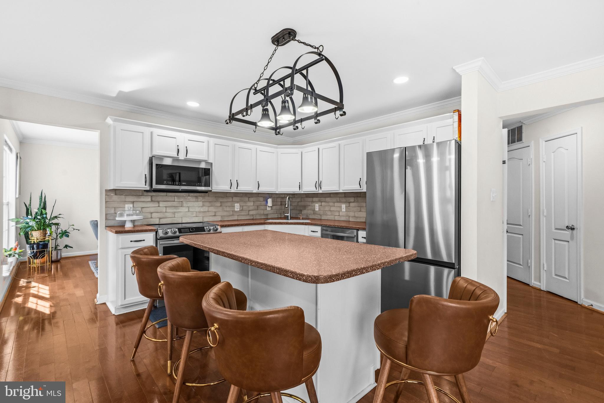 VILLAS AT SOUTH HAMPTON - Residential