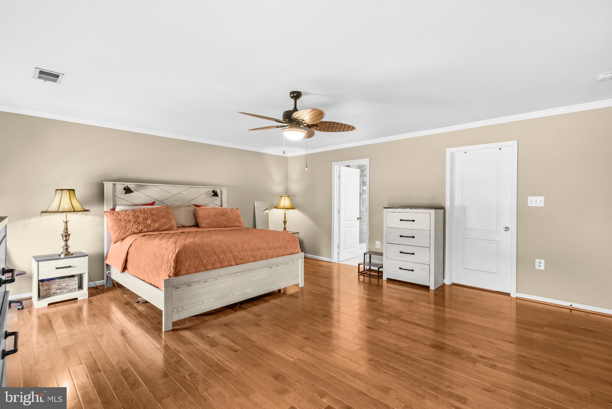 VILLAS AT SOUTH HAMPTON - Residential