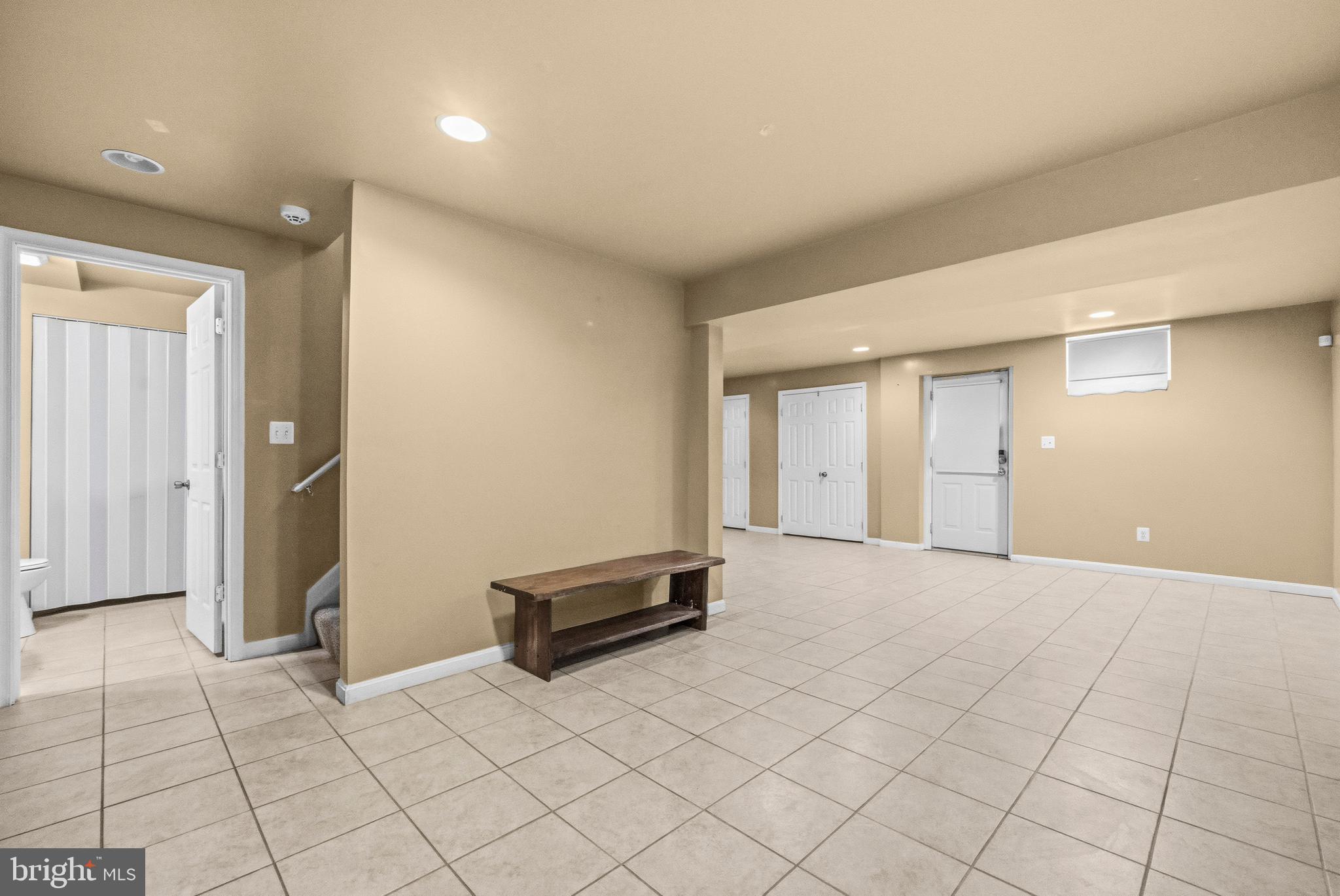 VILLAS AT SOUTH HAMPTON - Residential