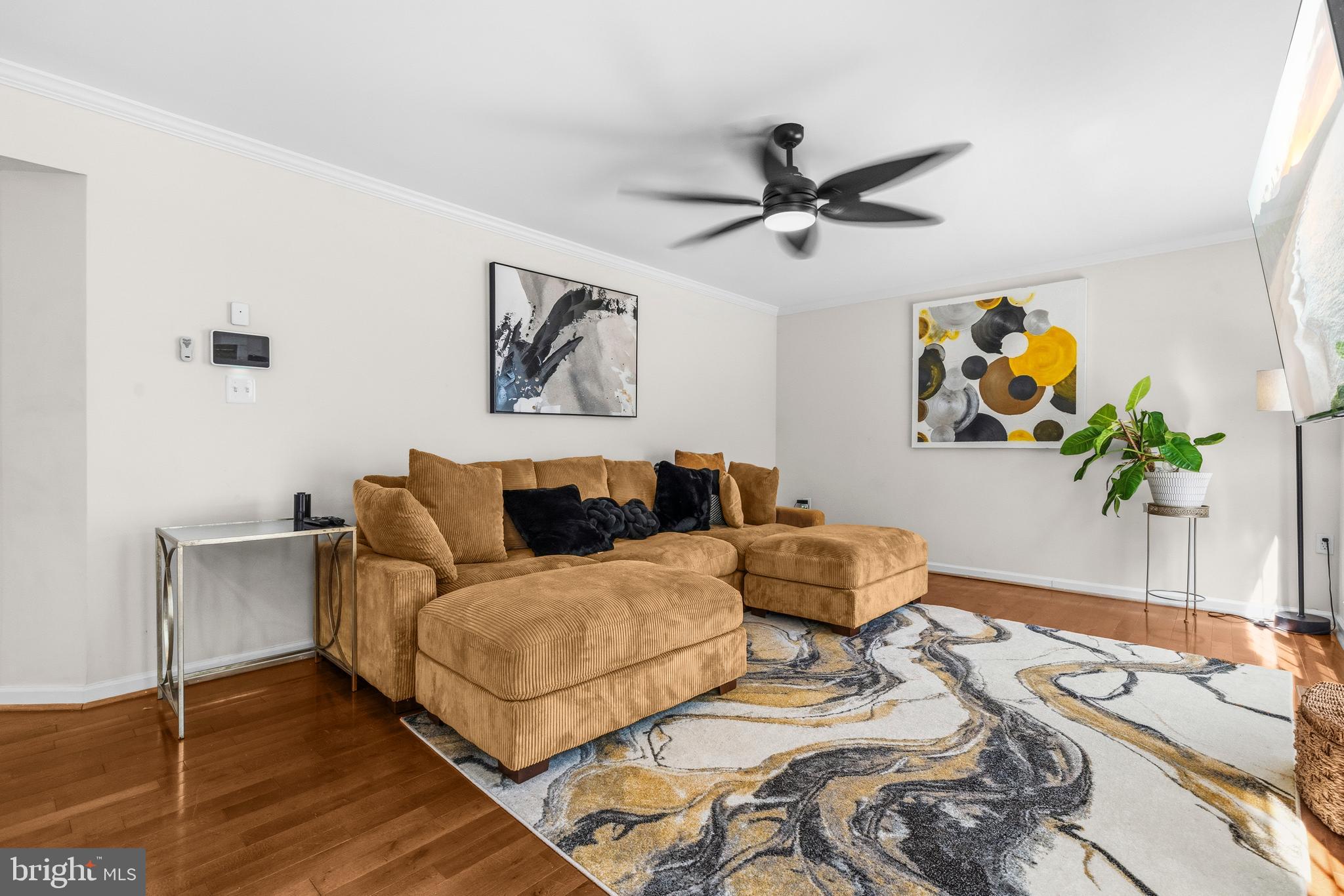 VILLAS AT SOUTH HAMPTON - Residential