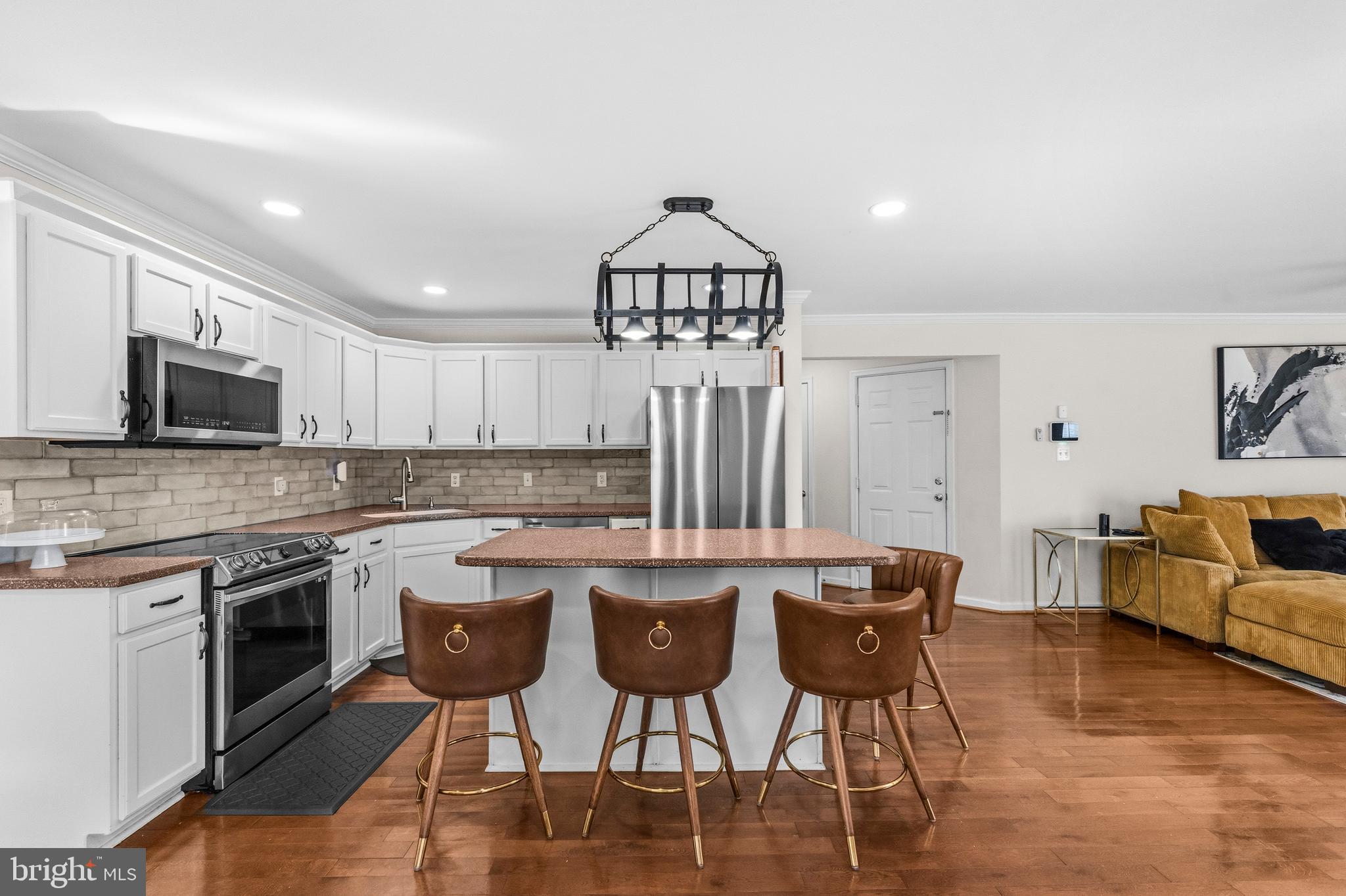 VILLAS AT SOUTH HAMPTON - Residential