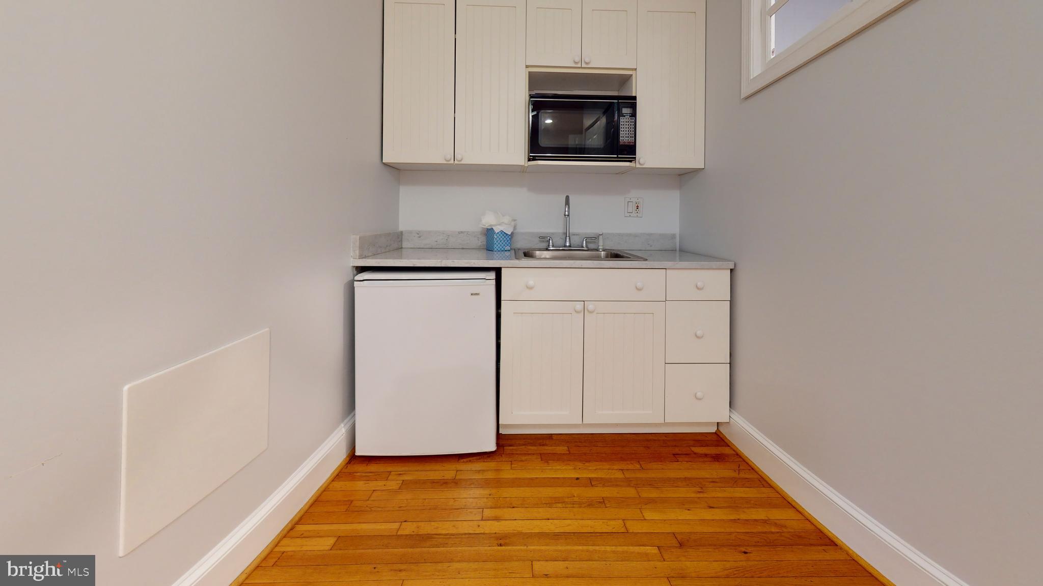 WASHINGTON SQ WEST - Residential