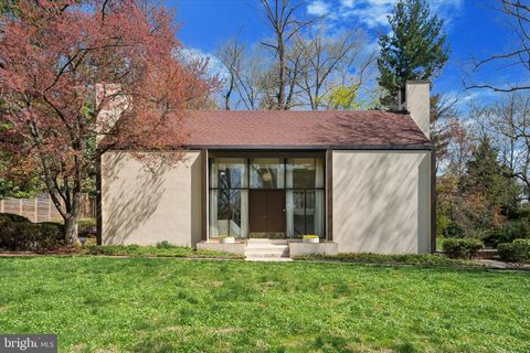200 SUNRISE LANE PHILADELPHIA PA 19118