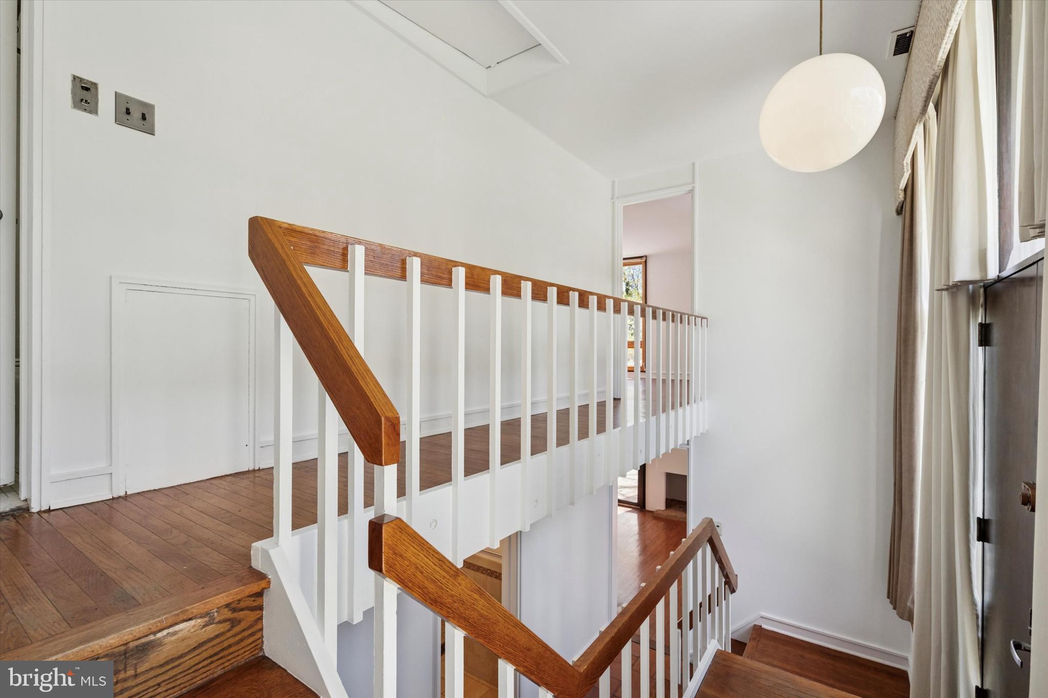 CHESTNUT HILL - Residential