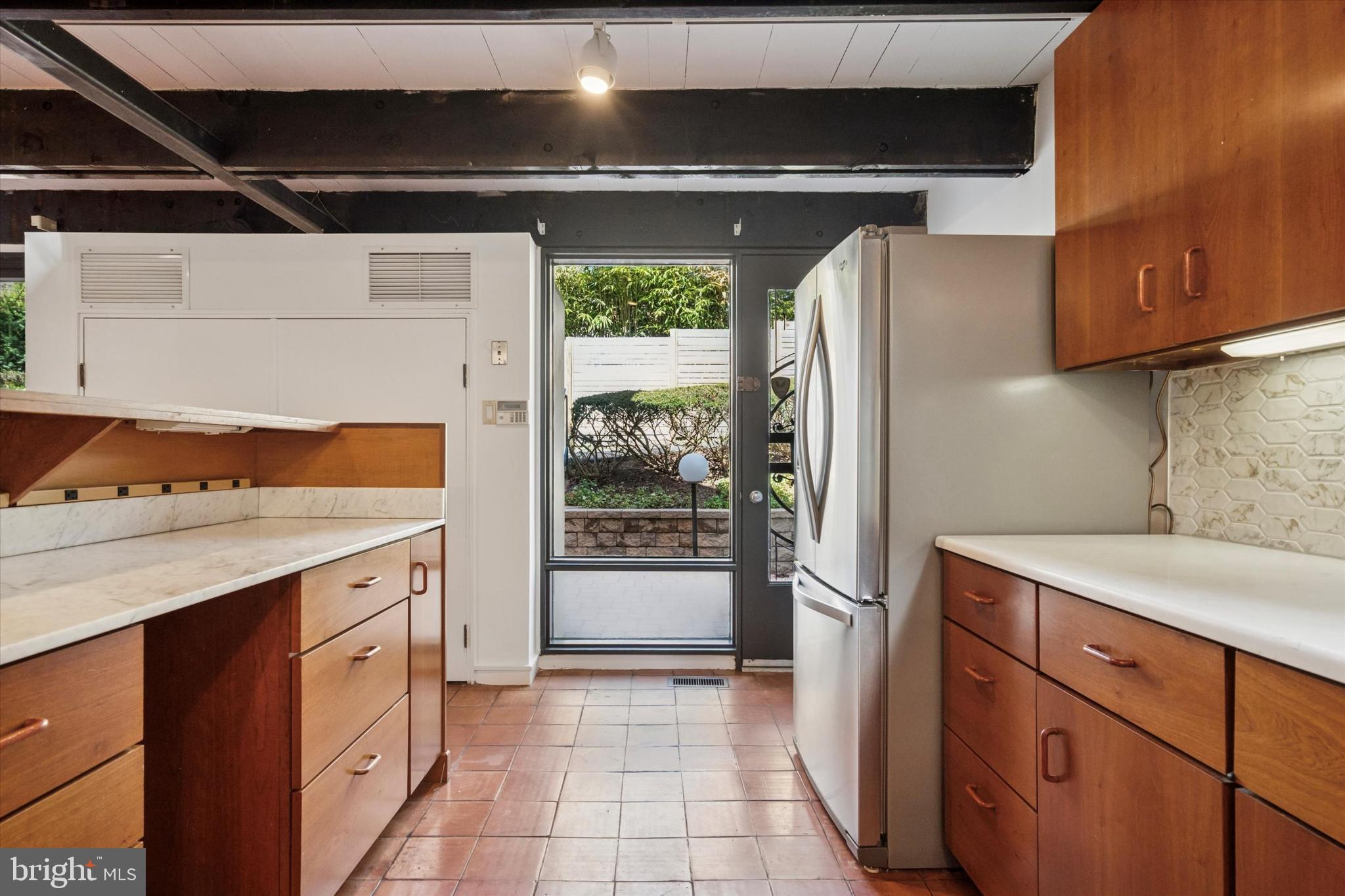 CHESTNUT HILL - Residential