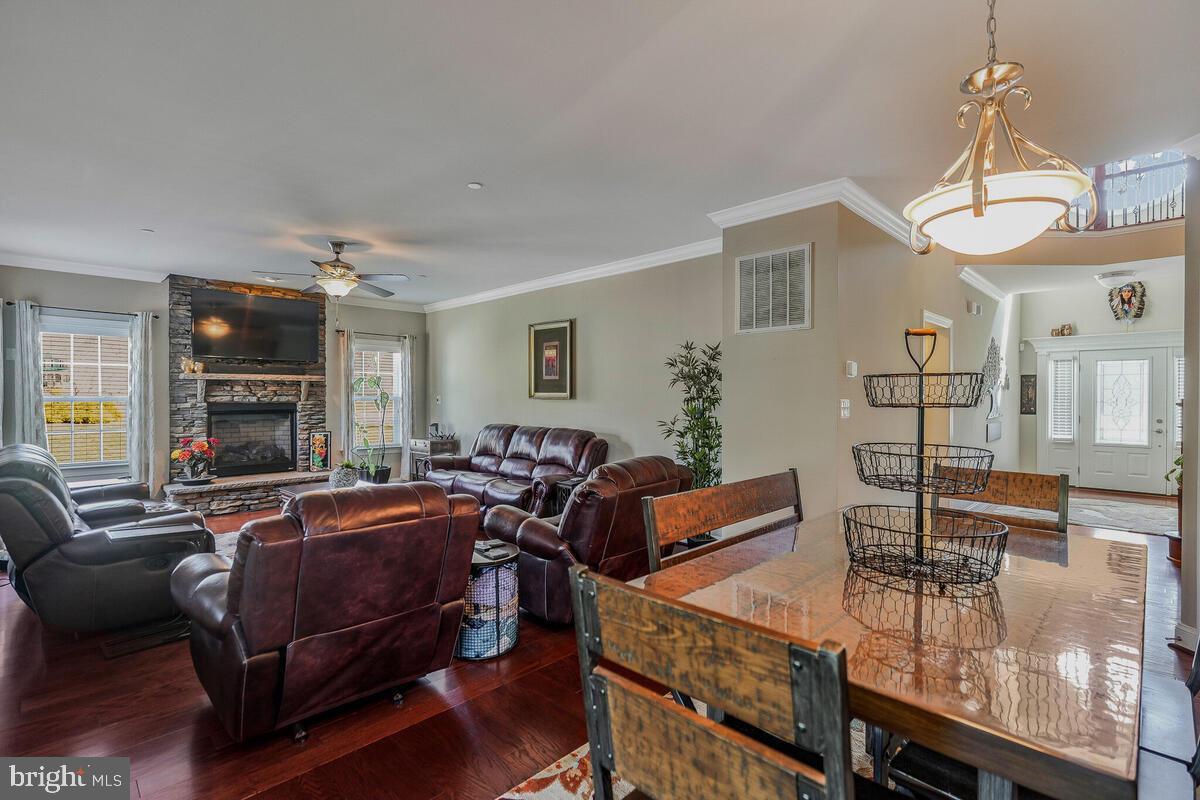 COACHMAN'S PATH - Residential