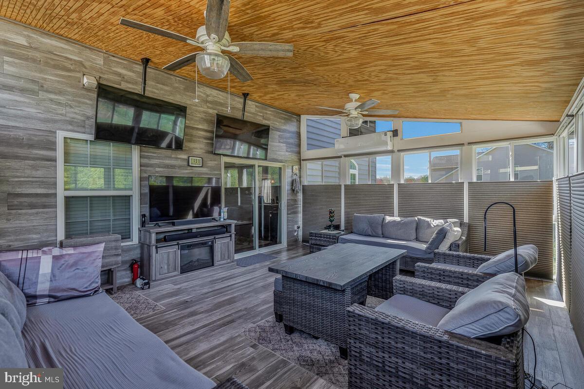 COACHMAN'S PATH - Residential