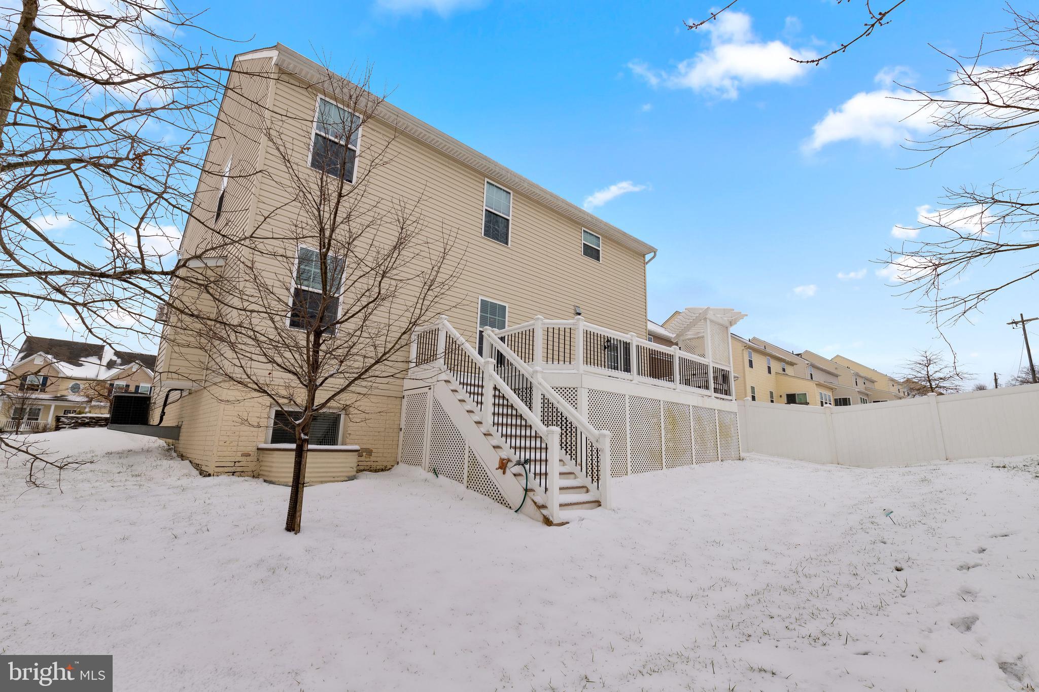 PLEASANT CHASE - Residential