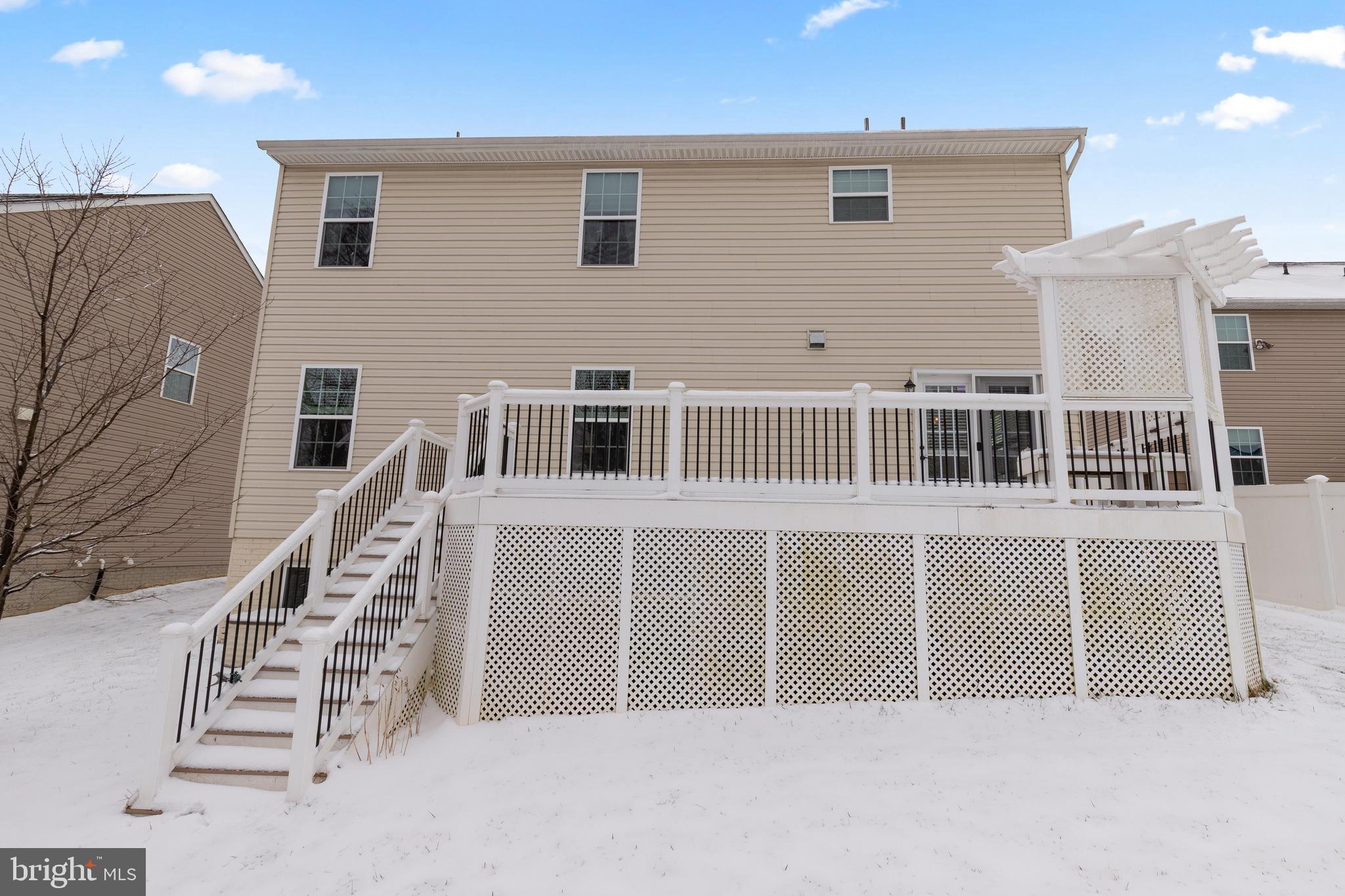 PLEASANT CHASE - Residential