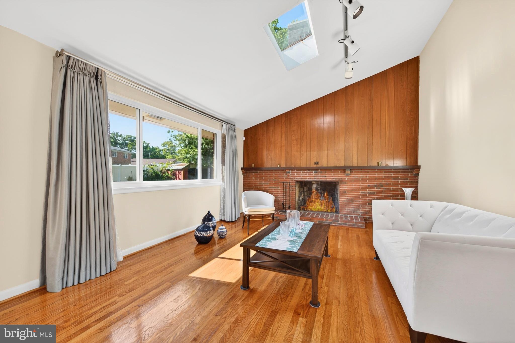 KEMP MILL ESTATES - Residential