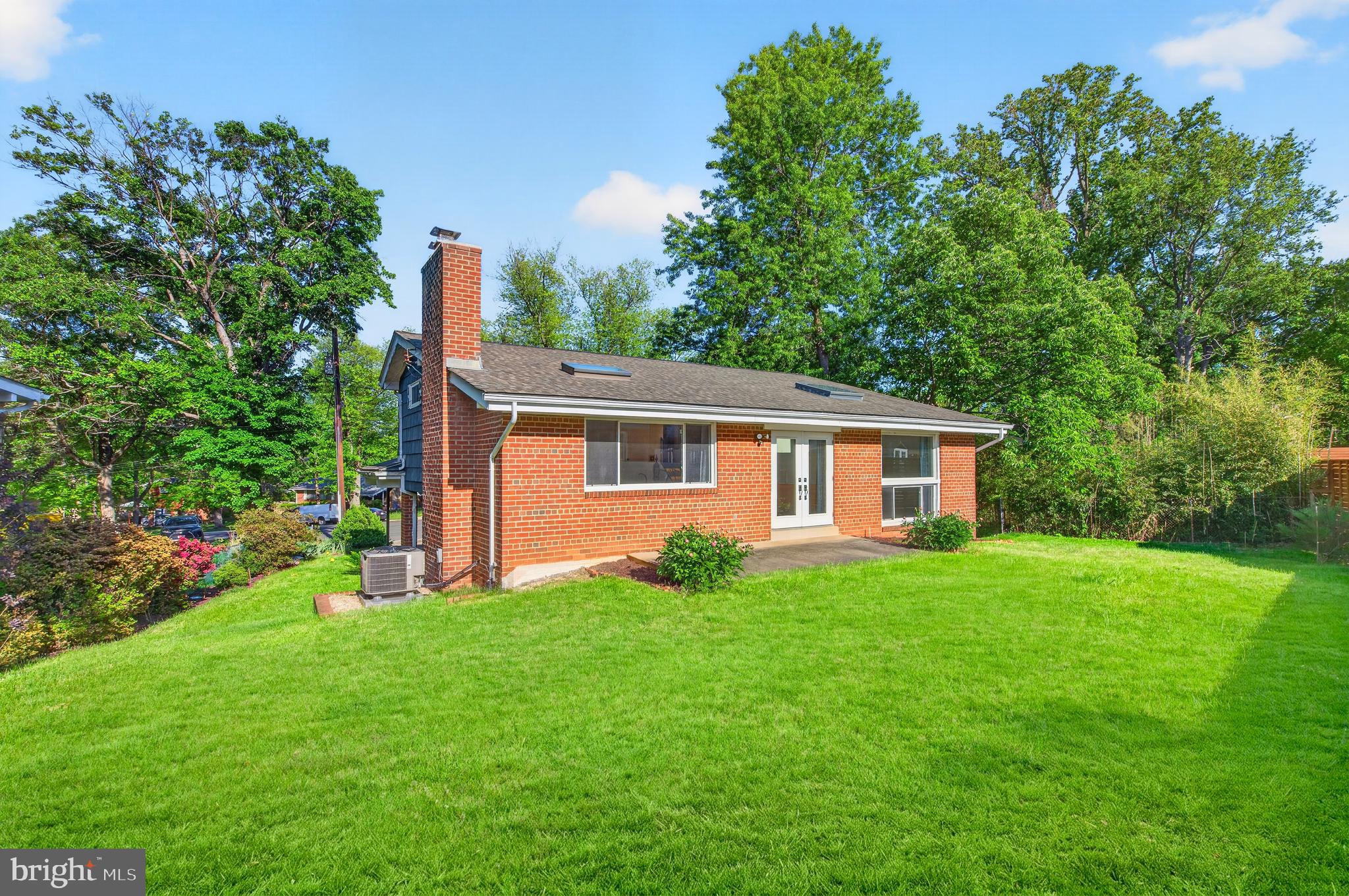 KEMP MILL ESTATES - Residential