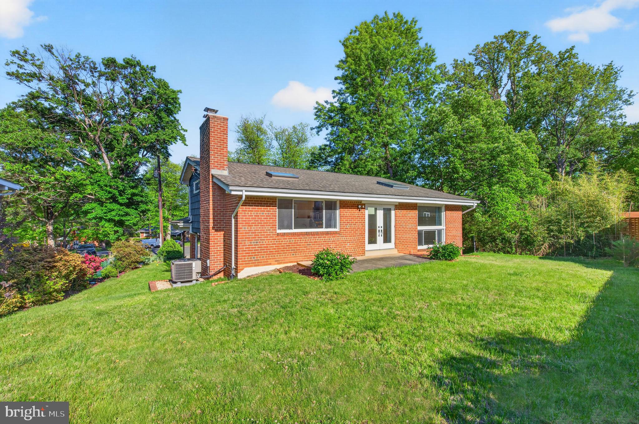 KEMP MILL ESTATES - Residential