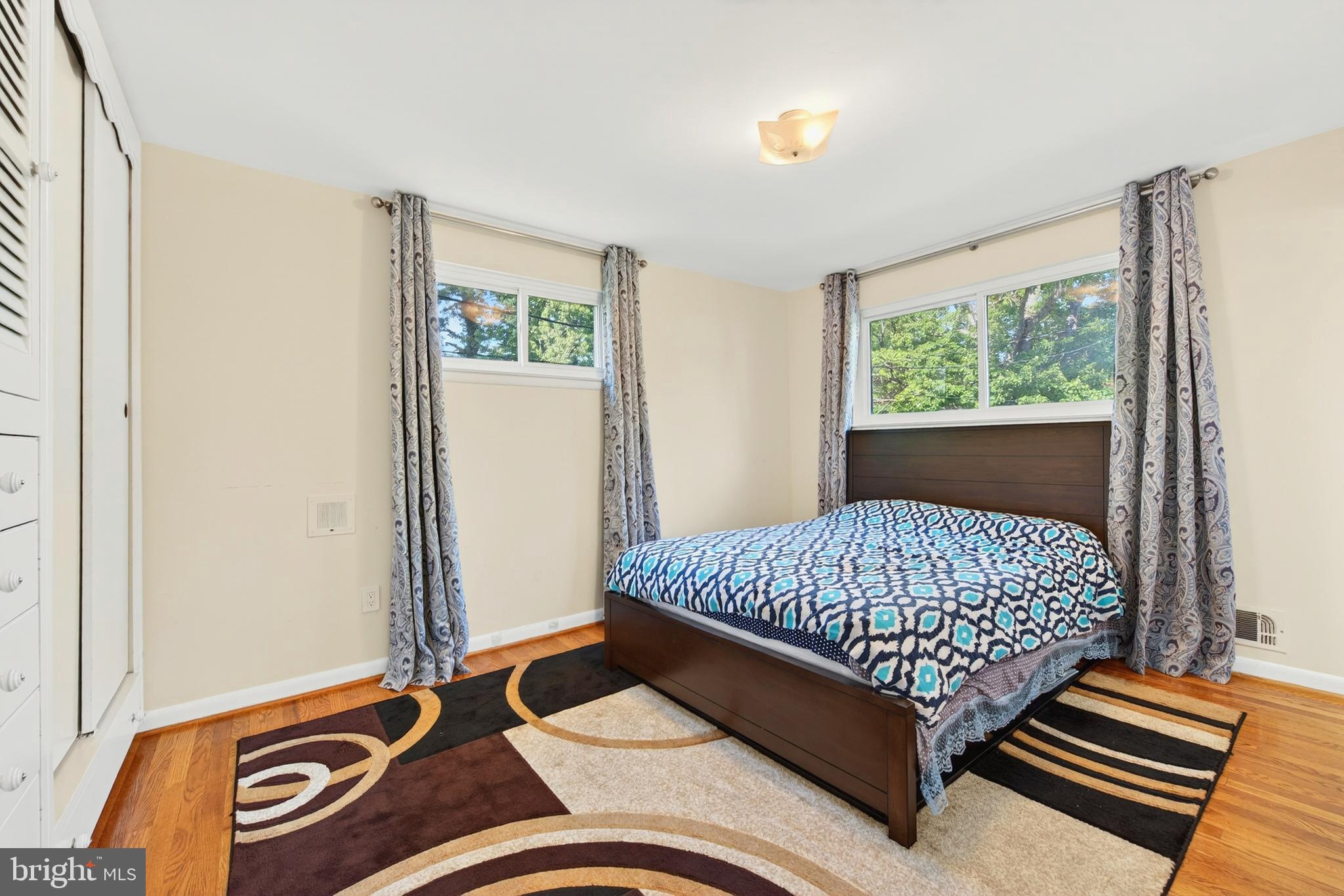 KEMP MILL ESTATES - Residential
