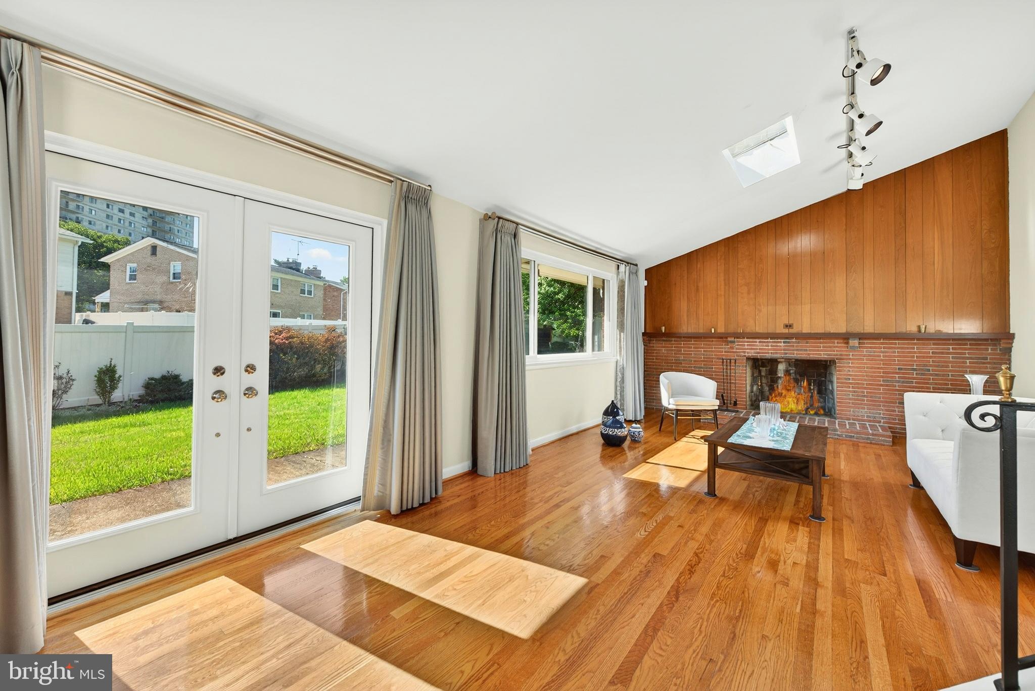 KEMP MILL ESTATES - Residential