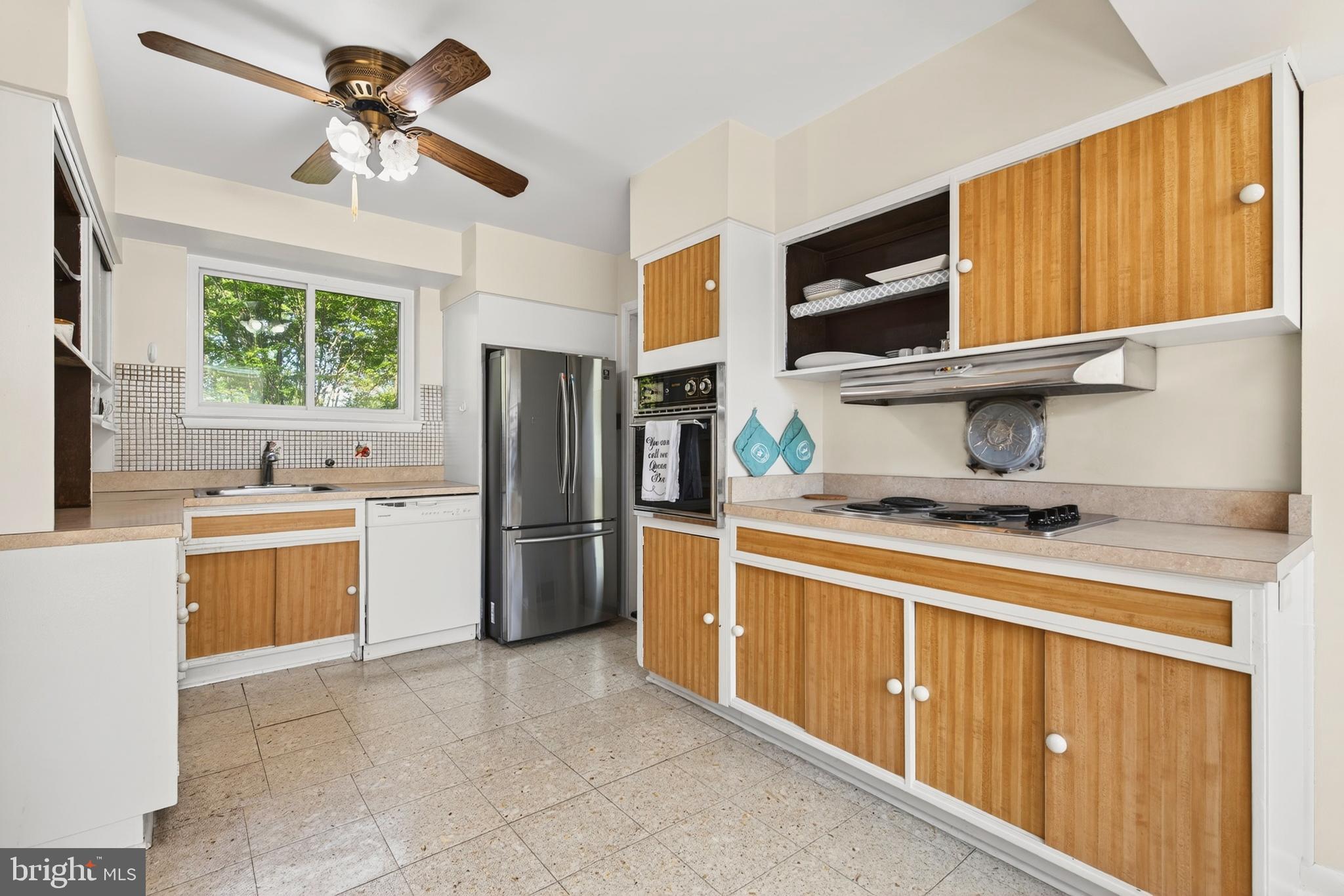 KEMP MILL ESTATES - Residential