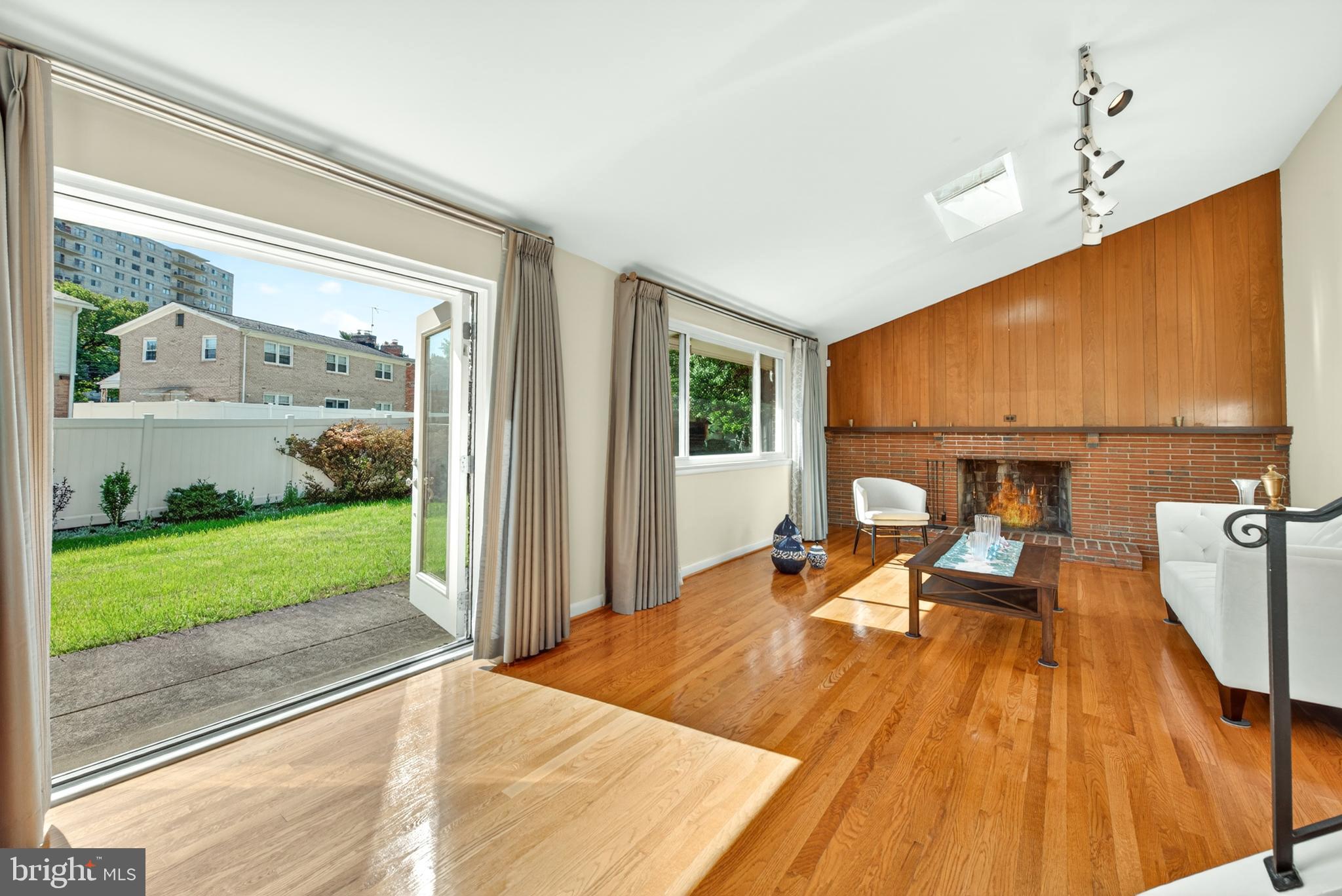KEMP MILL ESTATES - Residential