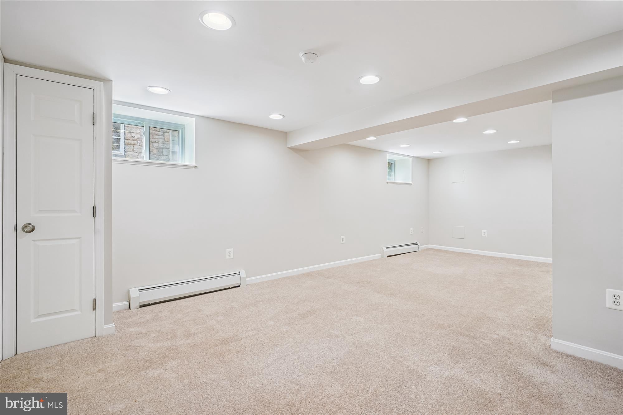 ARLINGTON HEIGHTS - Residential Lease