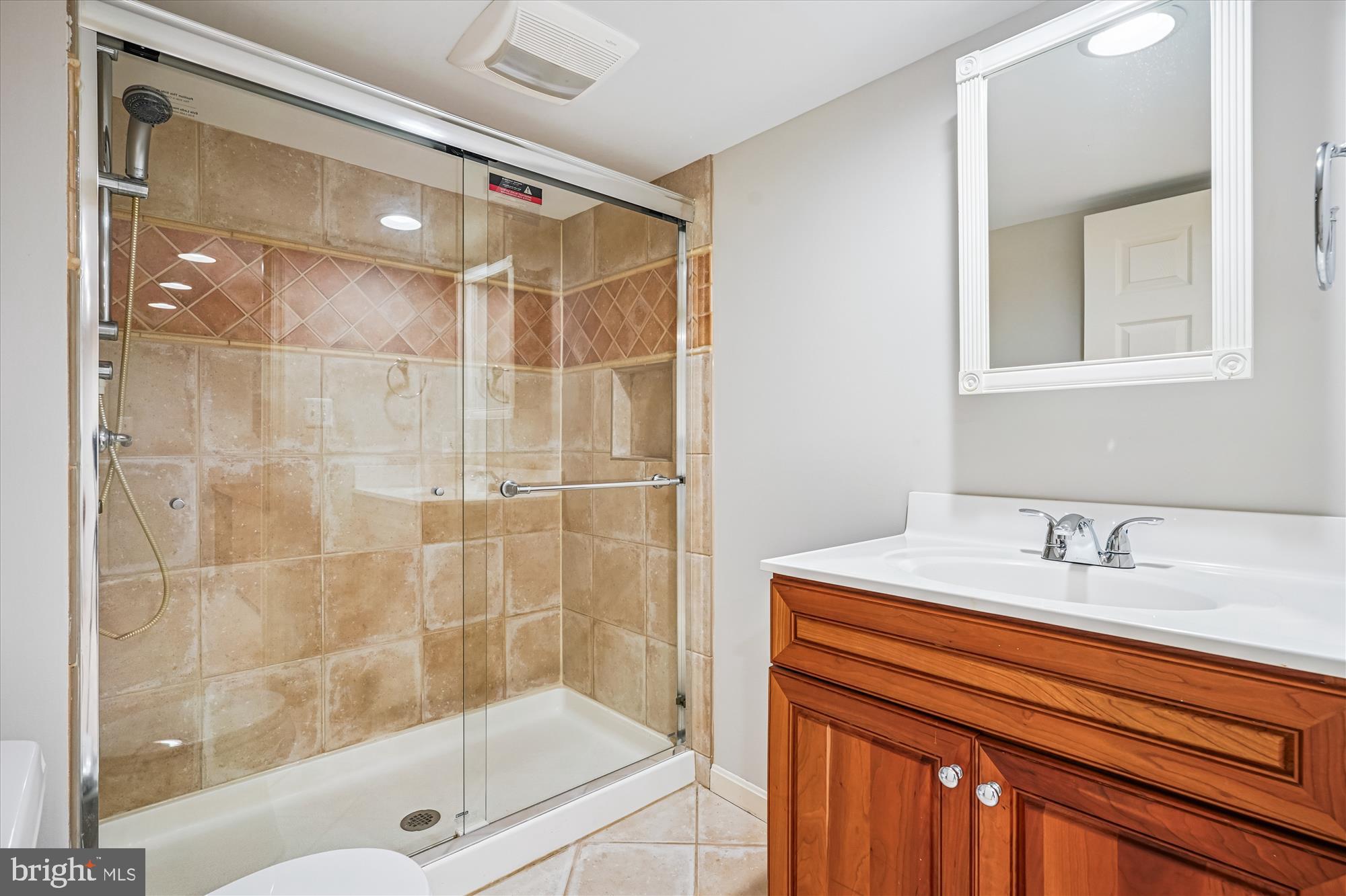 ARLINGTON HEIGHTS - Residential Lease