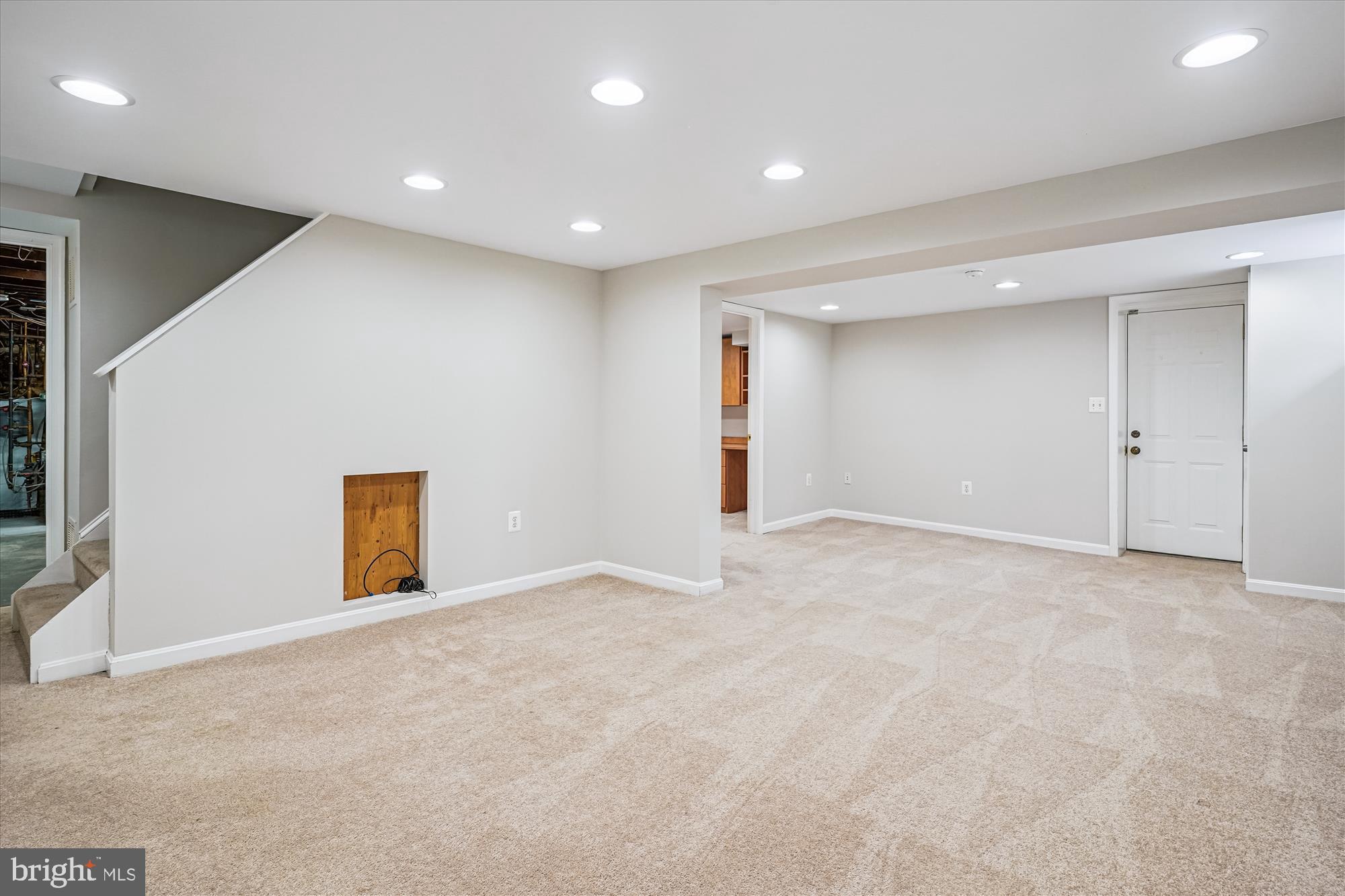 ARLINGTON HEIGHTS - Residential Lease