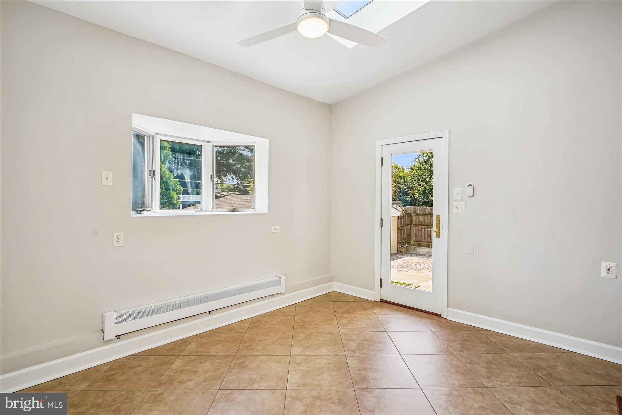 ARLINGTON HEIGHTS - Residential Lease