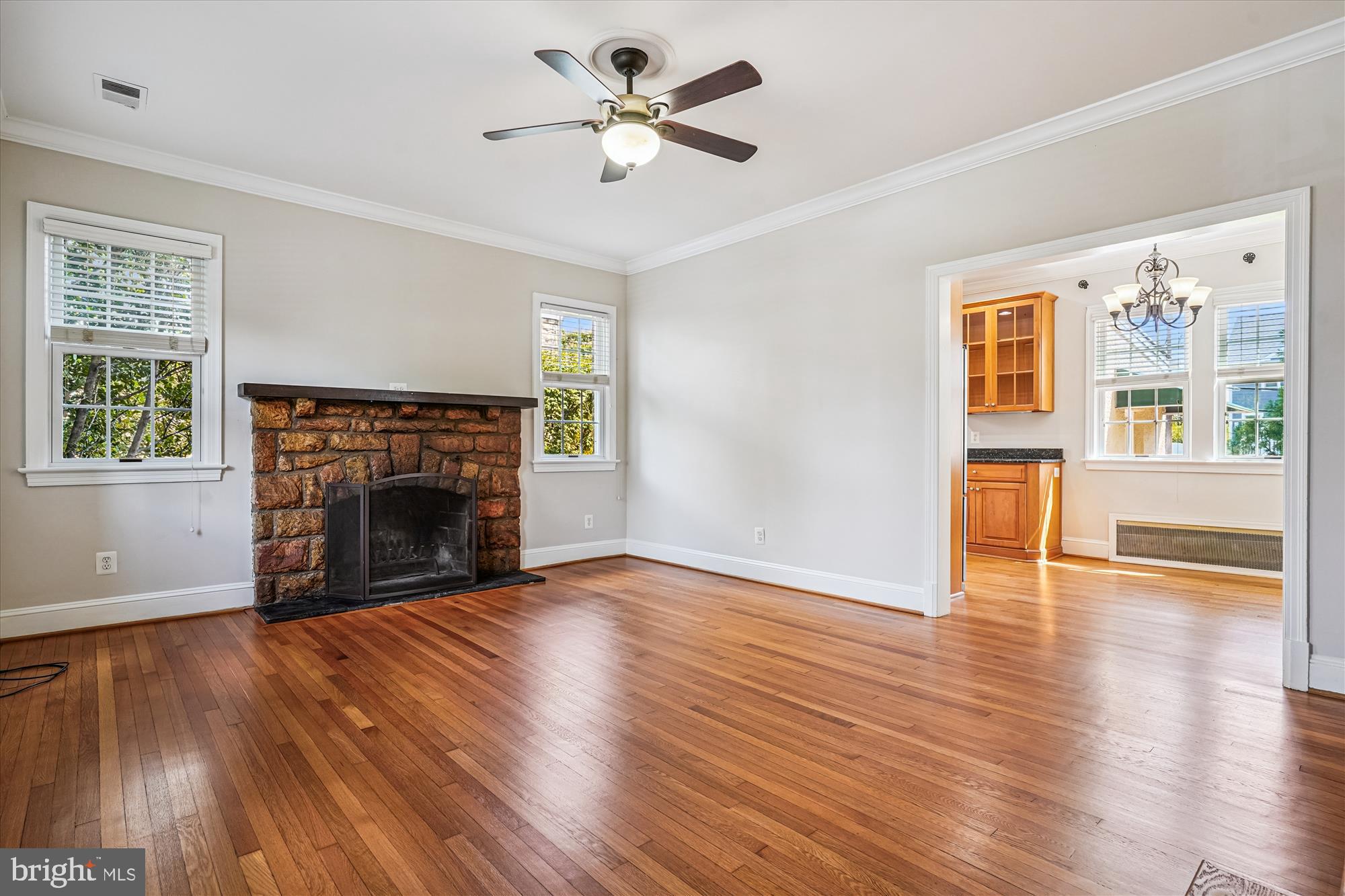 ARLINGTON HEIGHTS - Residential Lease