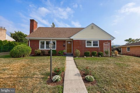 428 BEECH AVENUE HERSHEY PA 17033