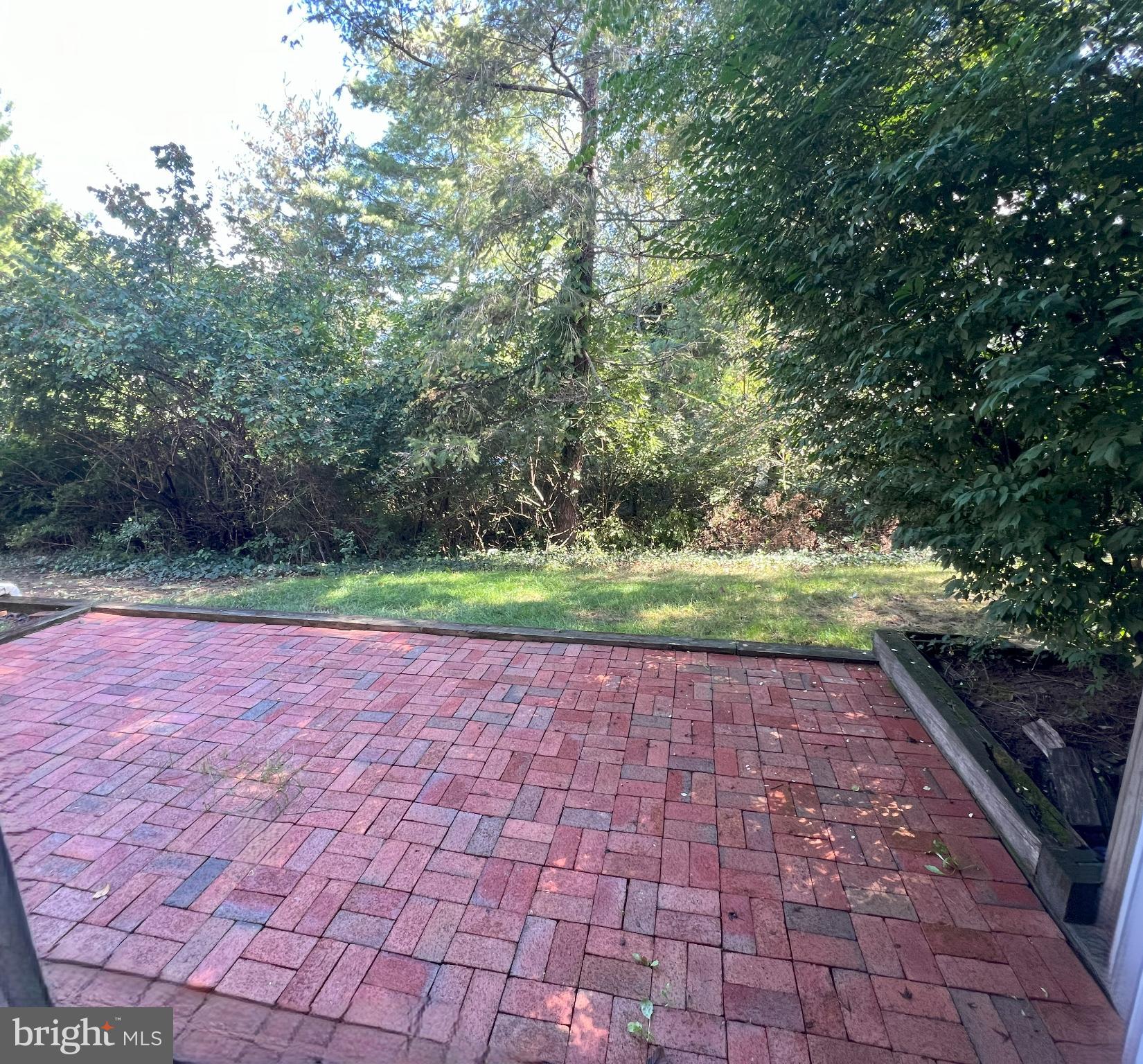 BLUE BELL WOODS - Residential Lease