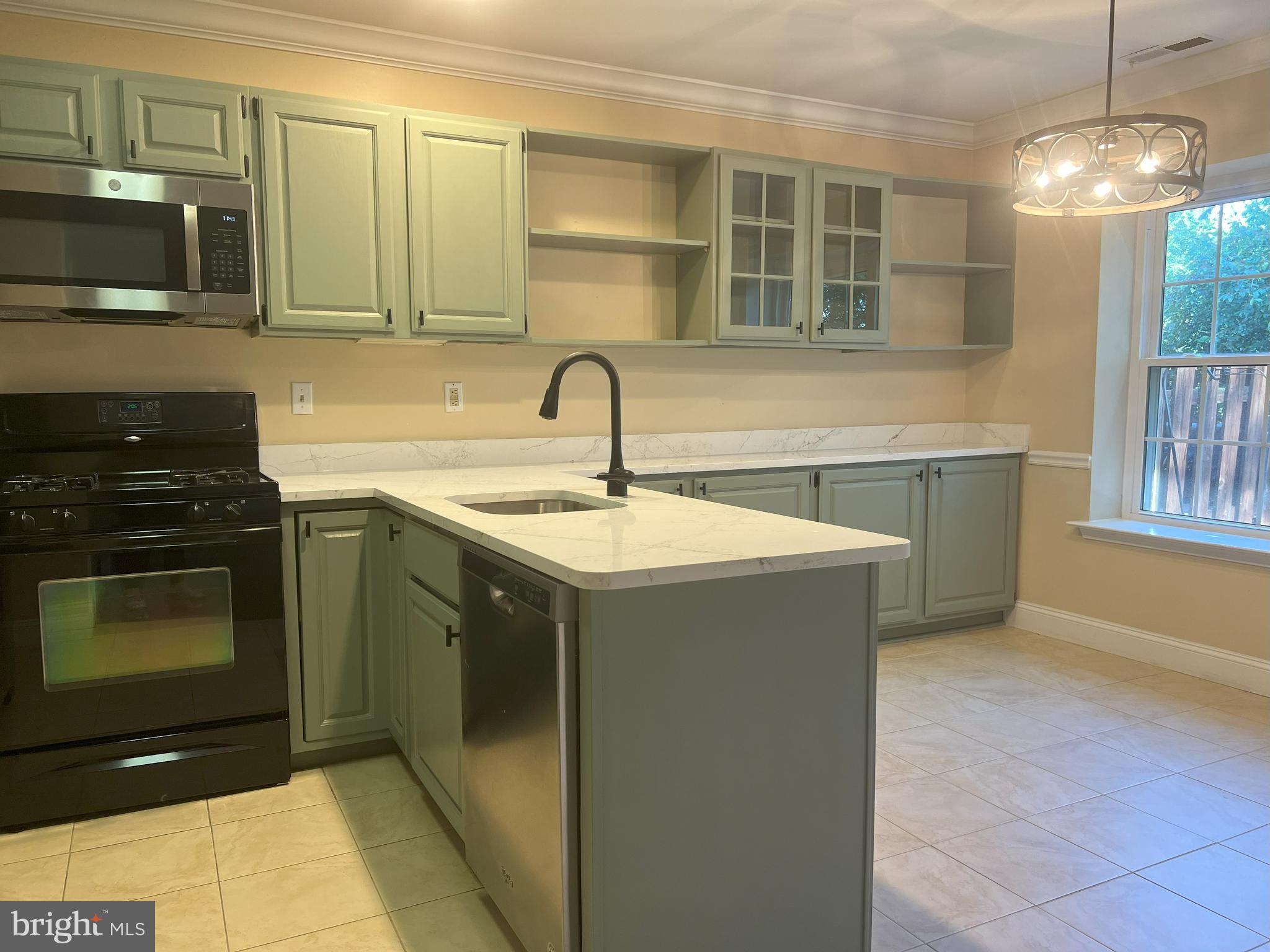 BLUE BELL WOODS - Residential Lease