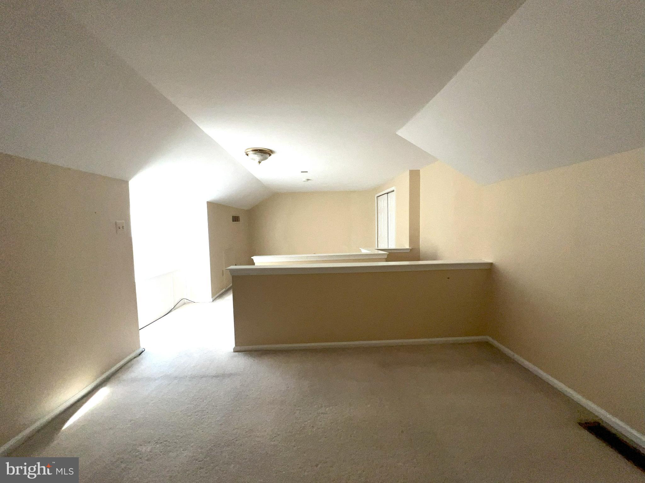 BLUE BELL WOODS - Residential Lease