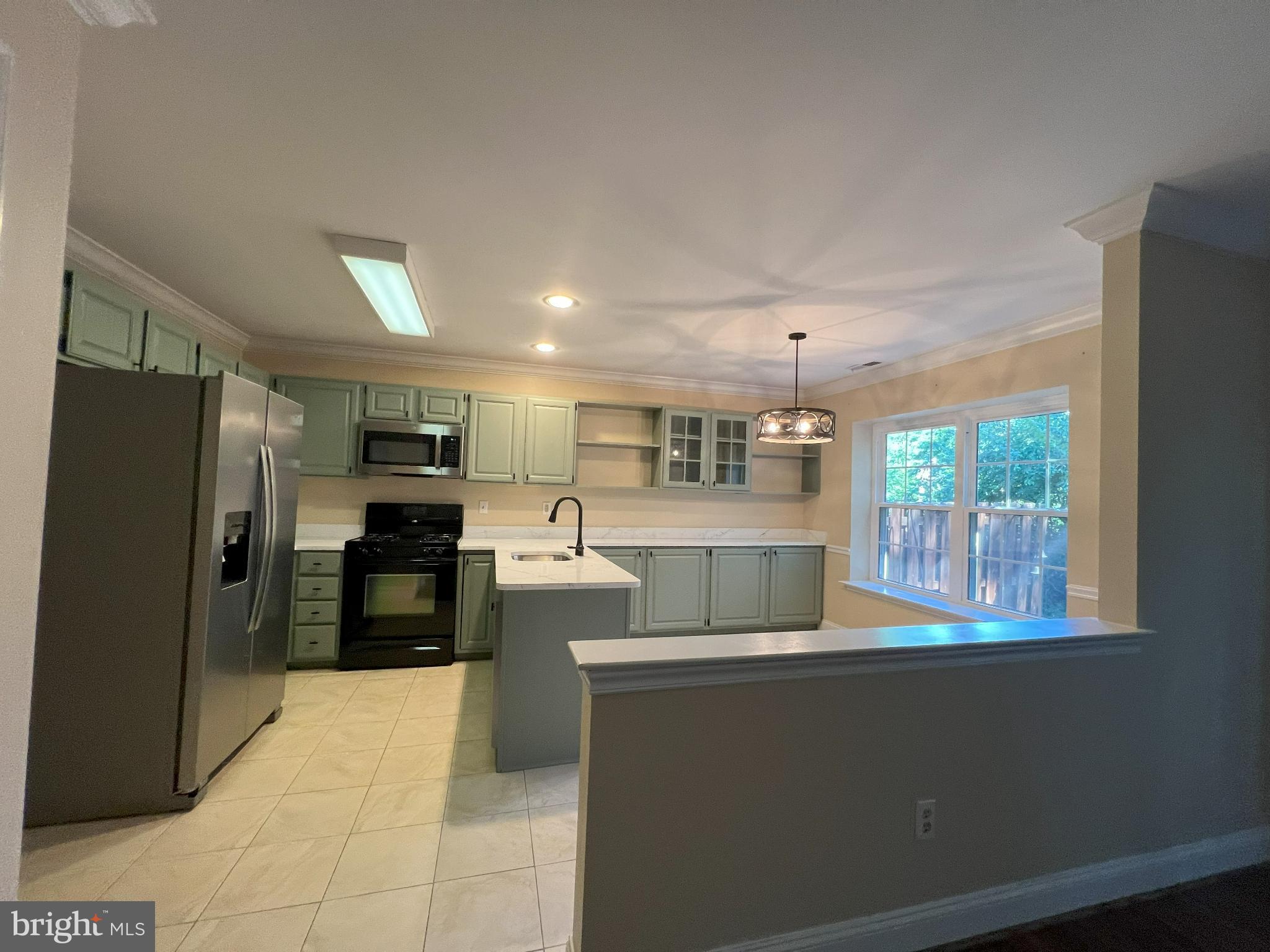 BLUE BELL WOODS - Residential Lease