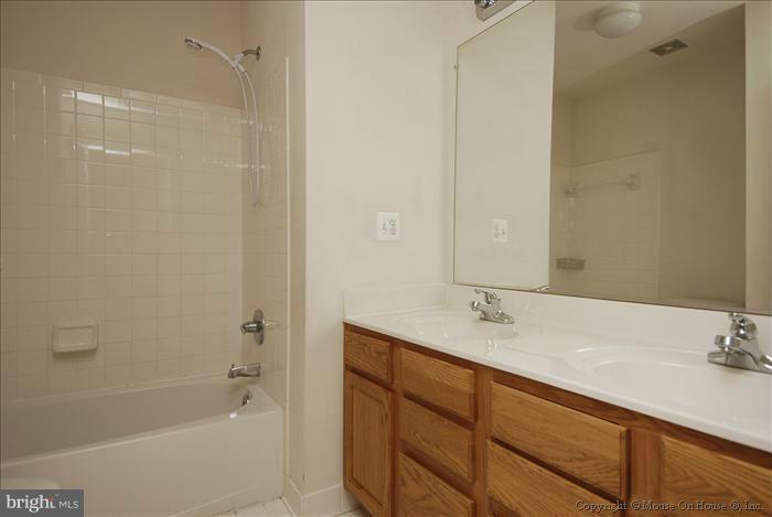 MOUNT VERNON MEADOWS - Residential Lease