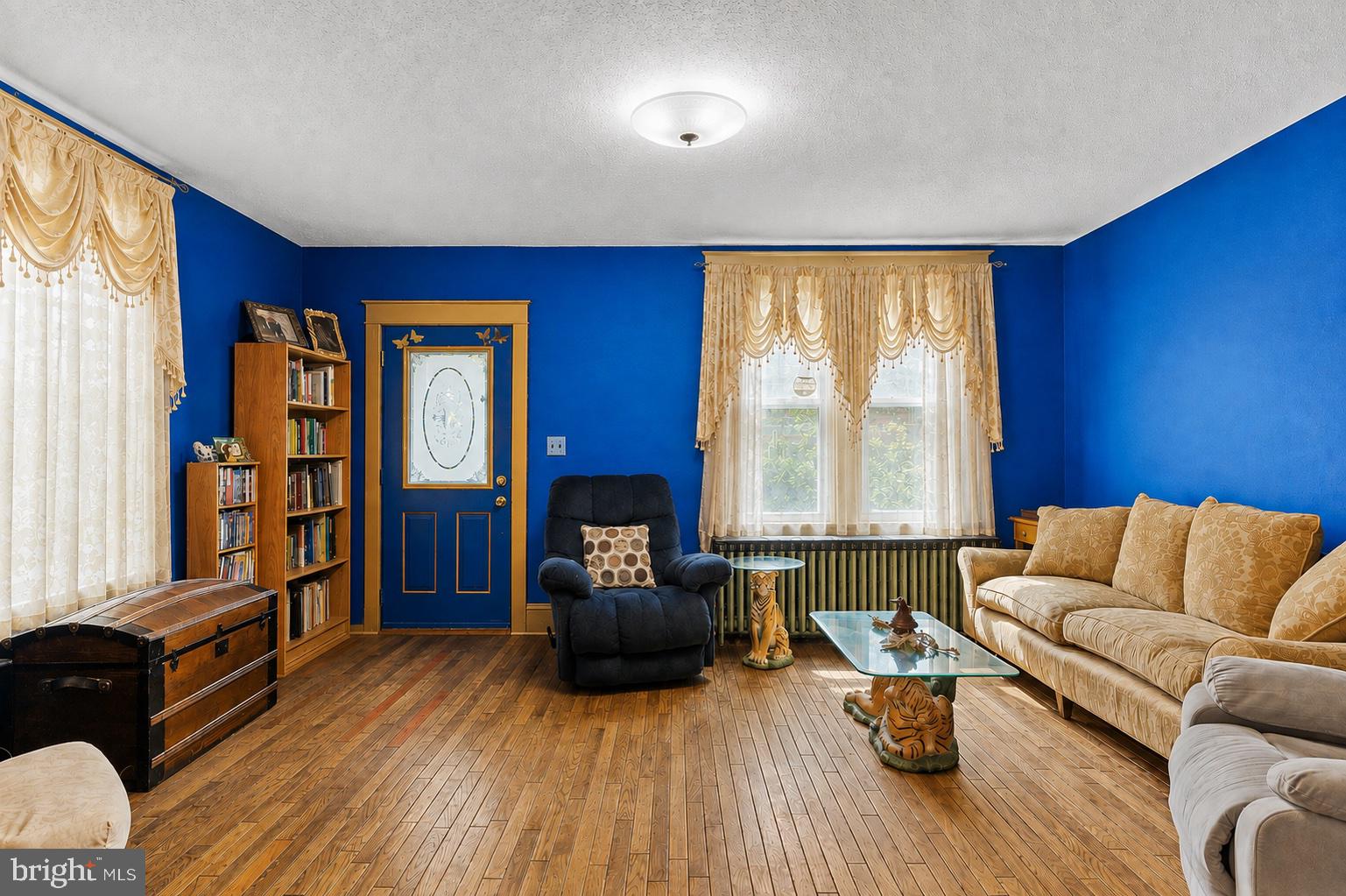 19 S CUSTER AVENUE