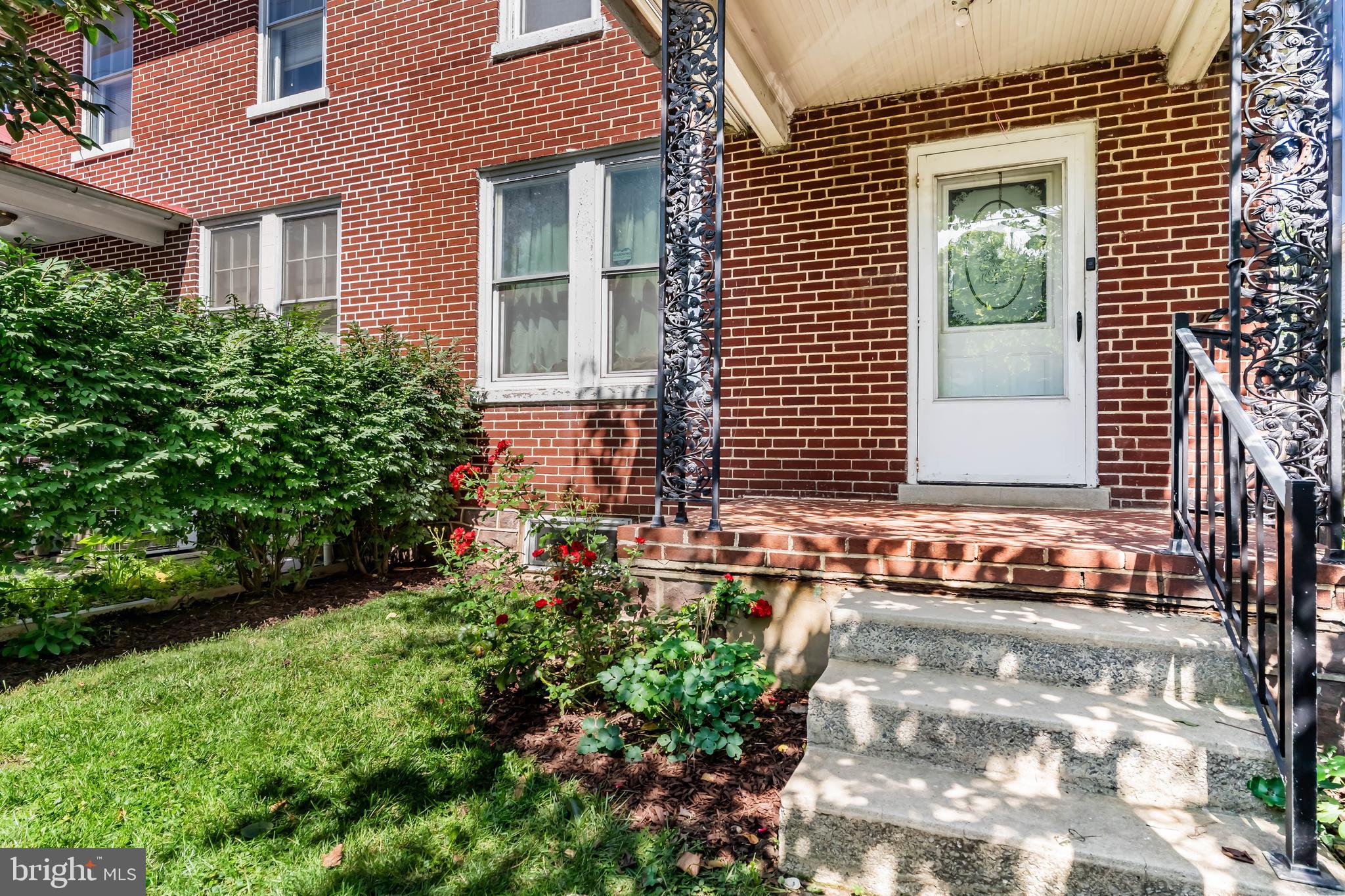 19 S CUSTER AVENUE
