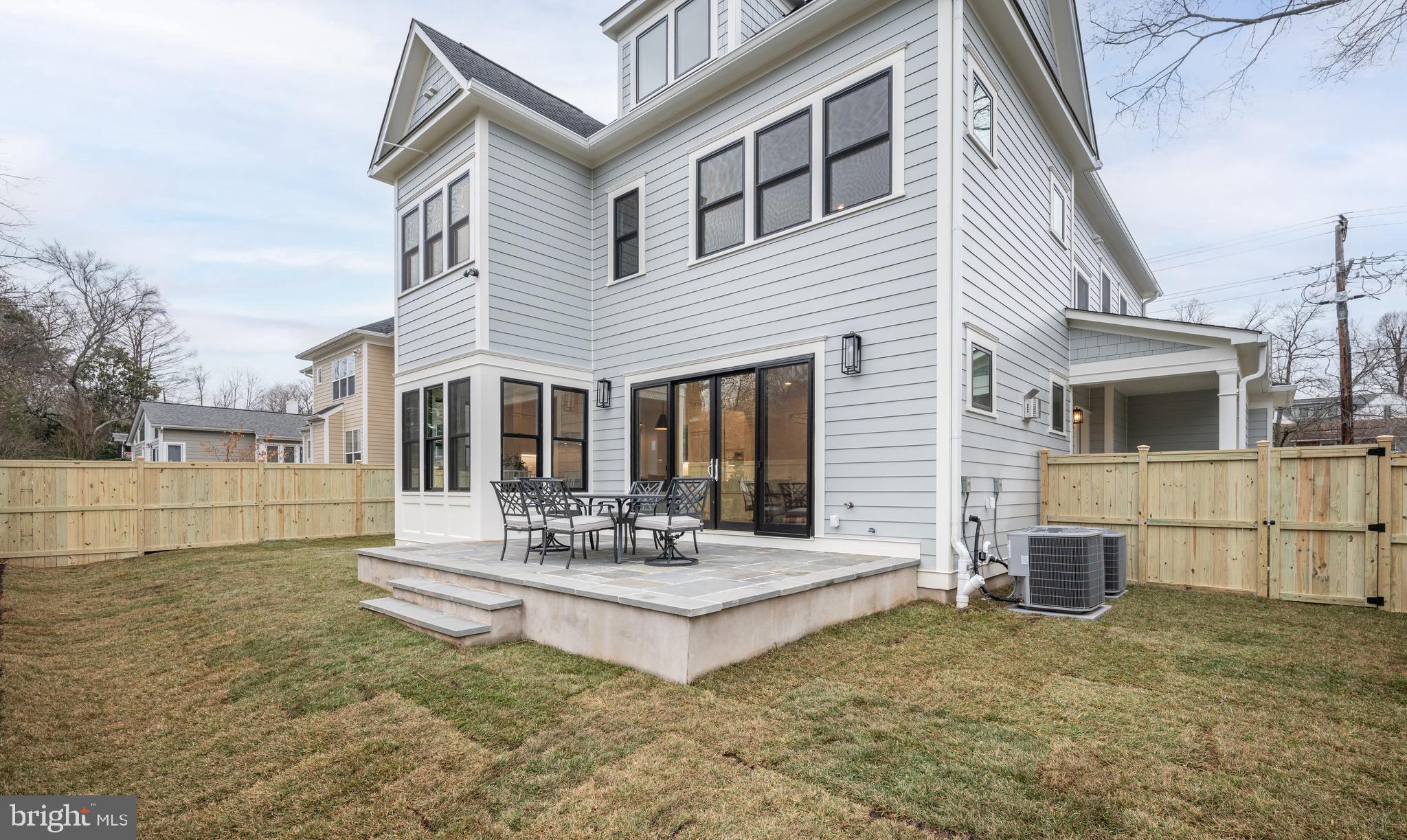 OAKWOOD KNOLLS - Residential