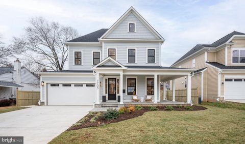 Photo of 7705 Whittier Boulevard, Bethesda, MD 20817 (MLS # MDMC2118840) Photo of 7705 Whittier Boulevard, Bethesda, MD 20817 (MLS # MDMC2118840)