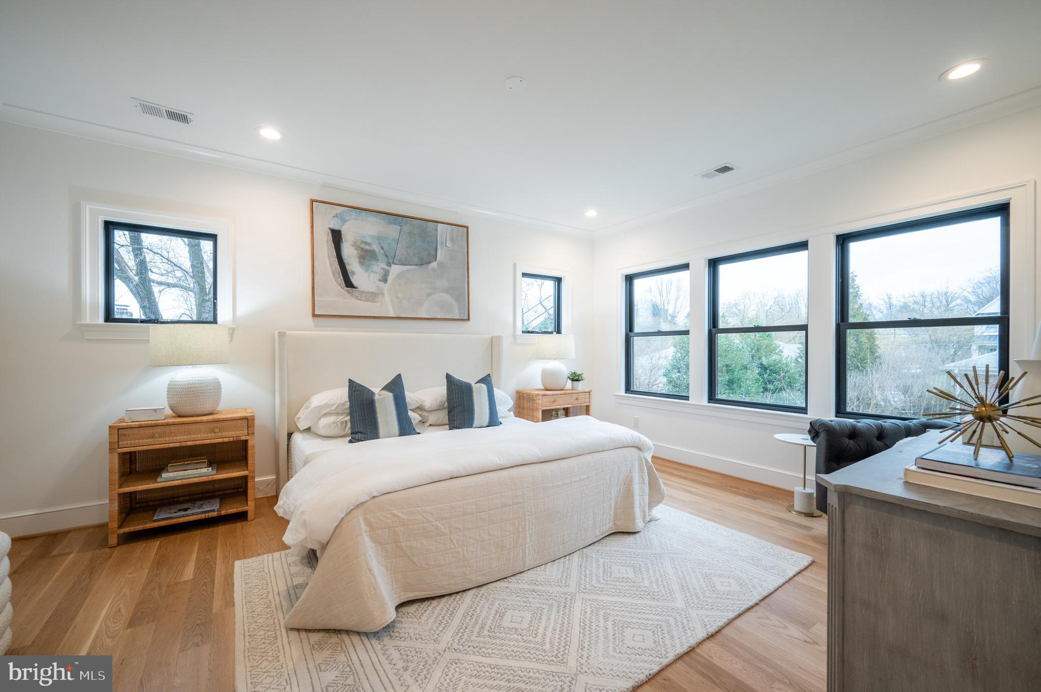 OAKWOOD KNOLLS - Residential