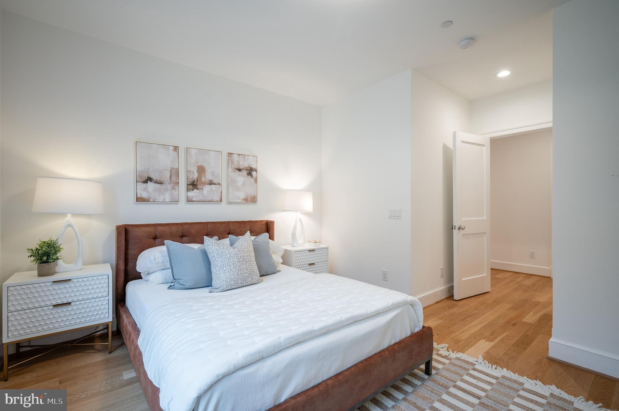 OAKWOOD KNOLLS - Residential