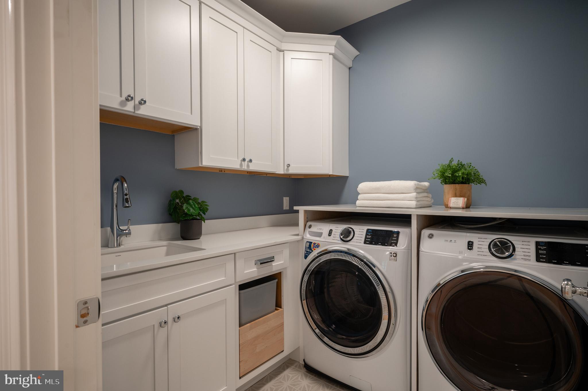 OAKWOOD KNOLLS - Residential