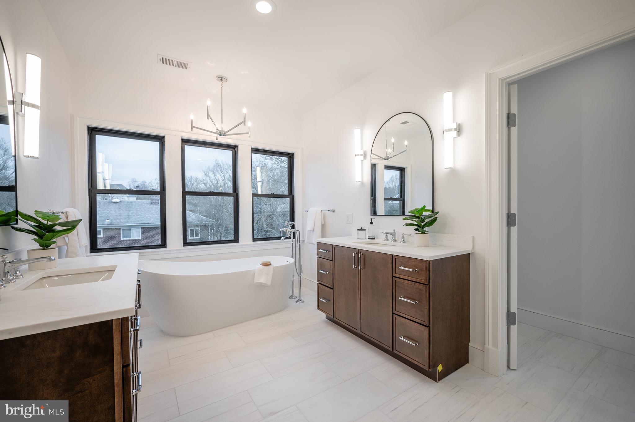 OAKWOOD KNOLLS - Residential