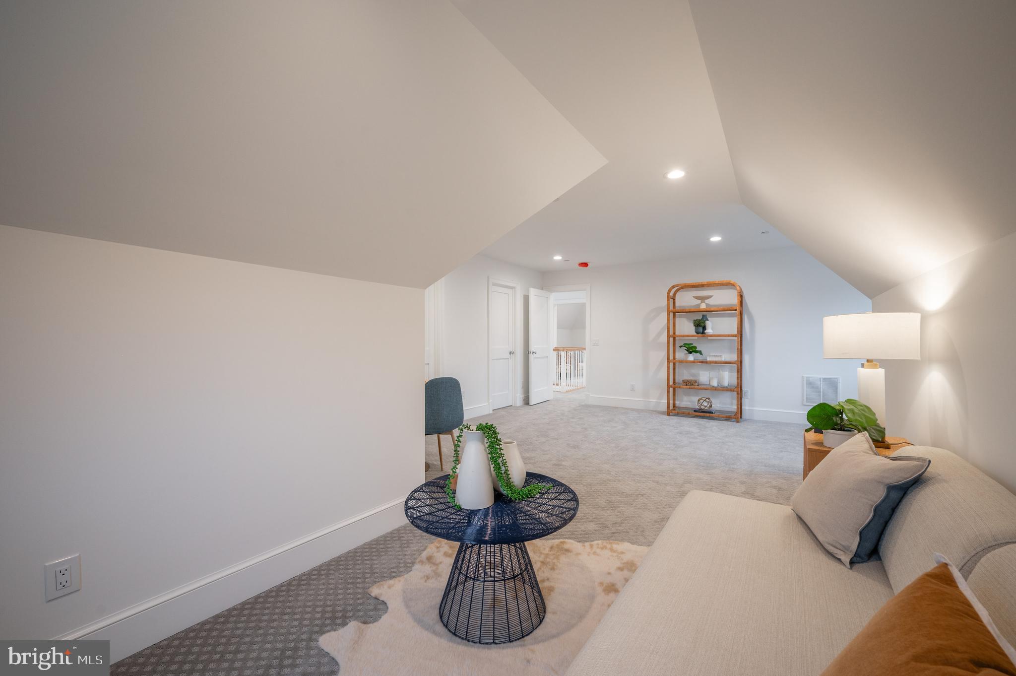 OAKWOOD KNOLLS - Residential